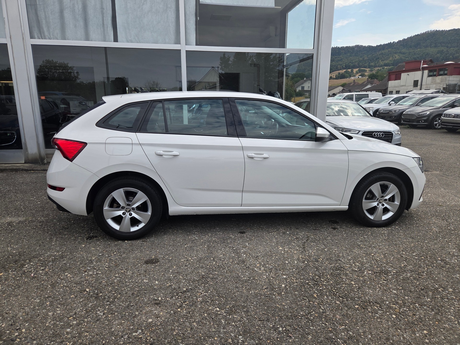 SKODA Scala 1.5 TSI ACT Ambition DSG-image-8