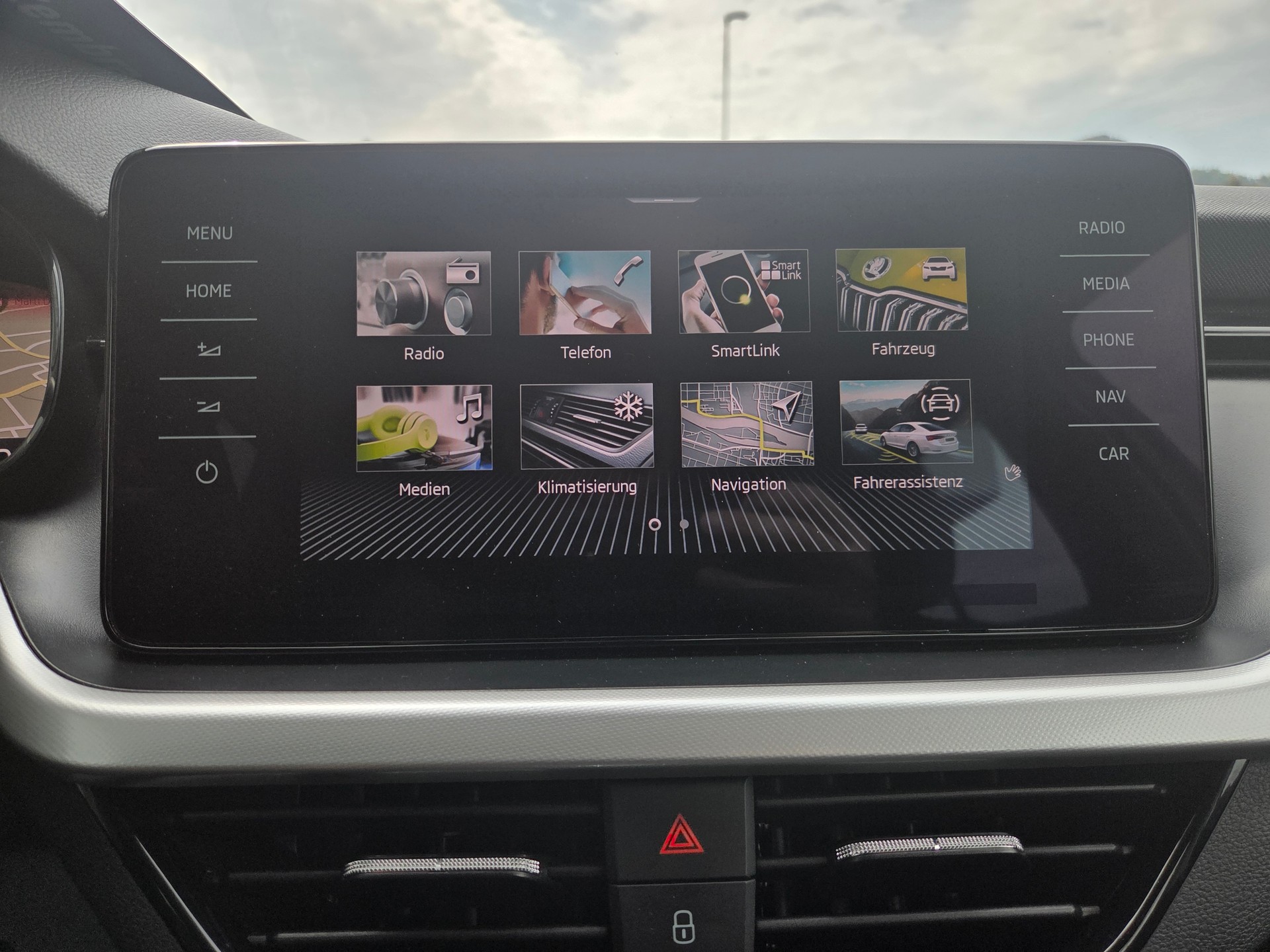 SKODA Scala 1.5 TSI ACT Ambition DSG-image-19