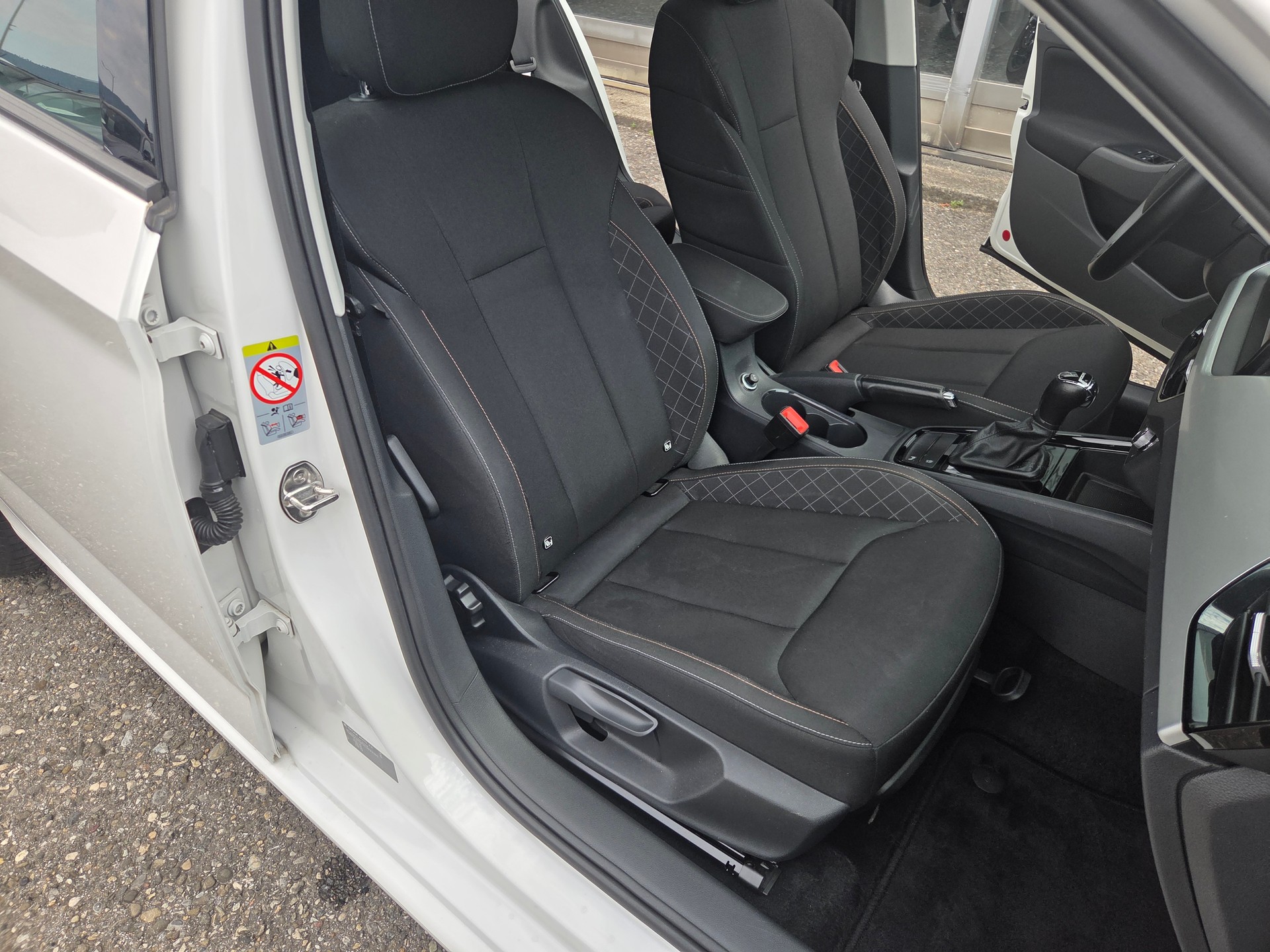SKODA Scala 1.5 TSI ACT Ambition DSG-image-11