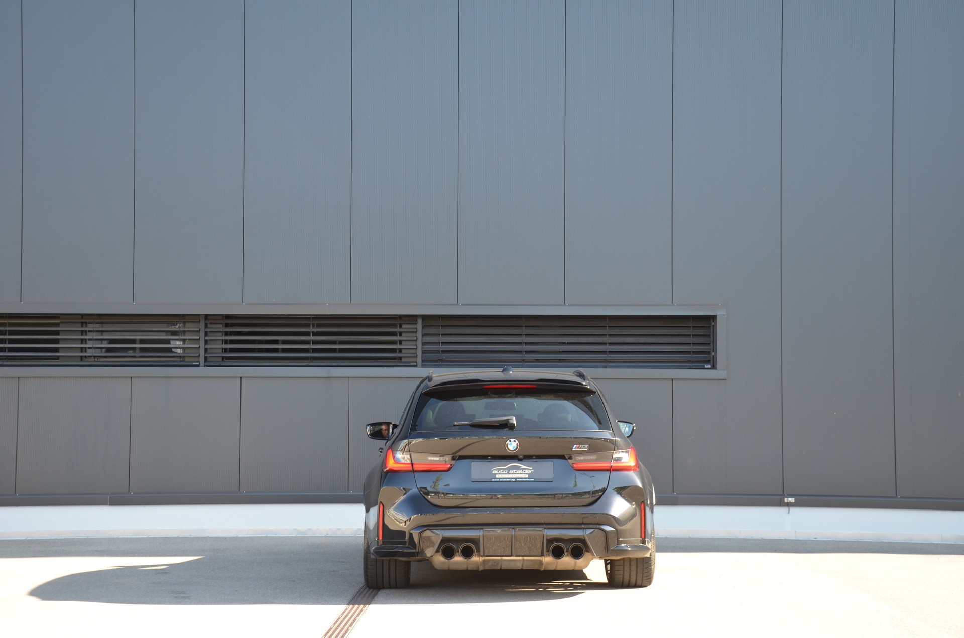 BMW M3 Touring xDrive Competition M-image-8