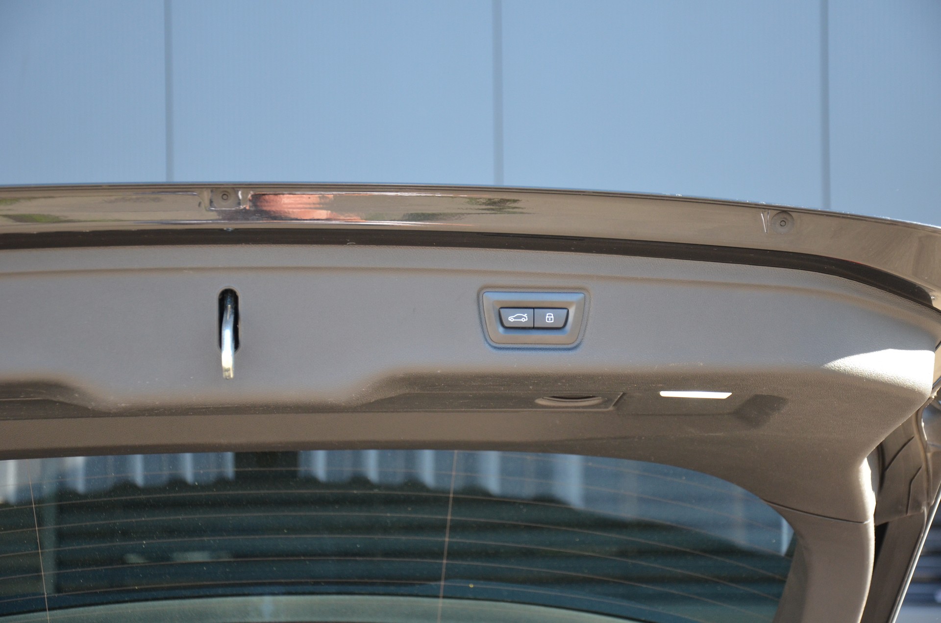 BMW M3 Touring xDrive Competition M-image-10