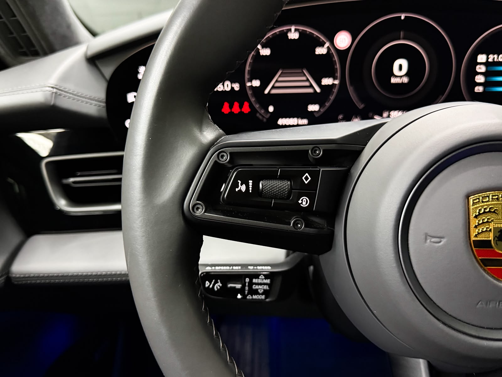 PORSCHE Taycan Turbo-image-10