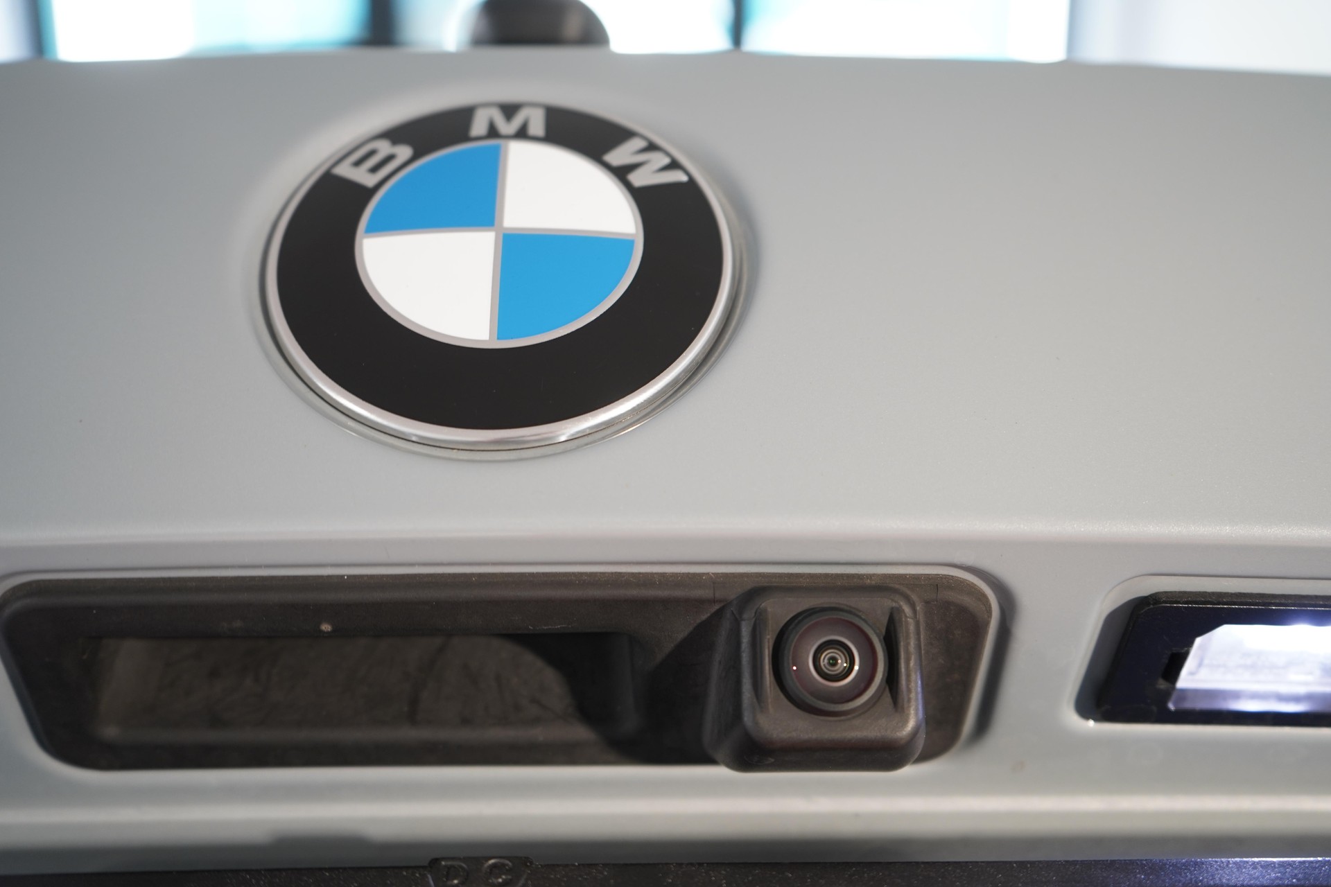 BMW 318i Touring-image-24