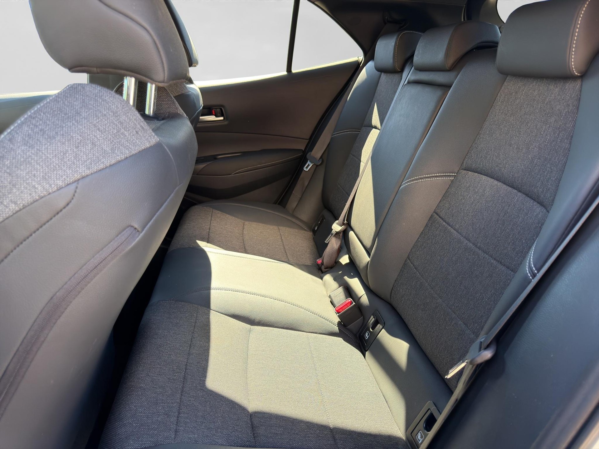 TOYOTA Corolla 1.8 HSD Trend-image-6