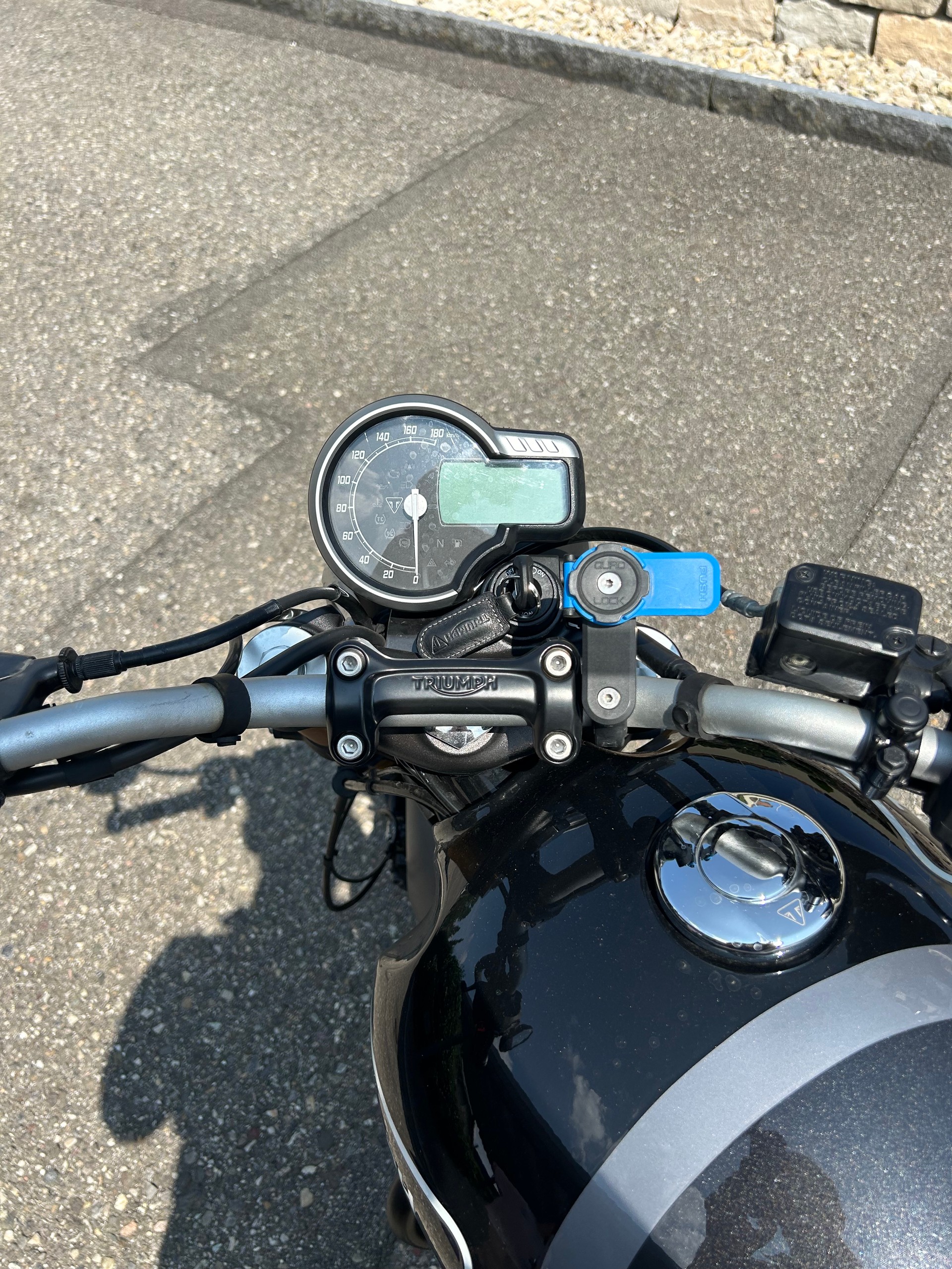 TRIUMPH Speed 400-image-3
