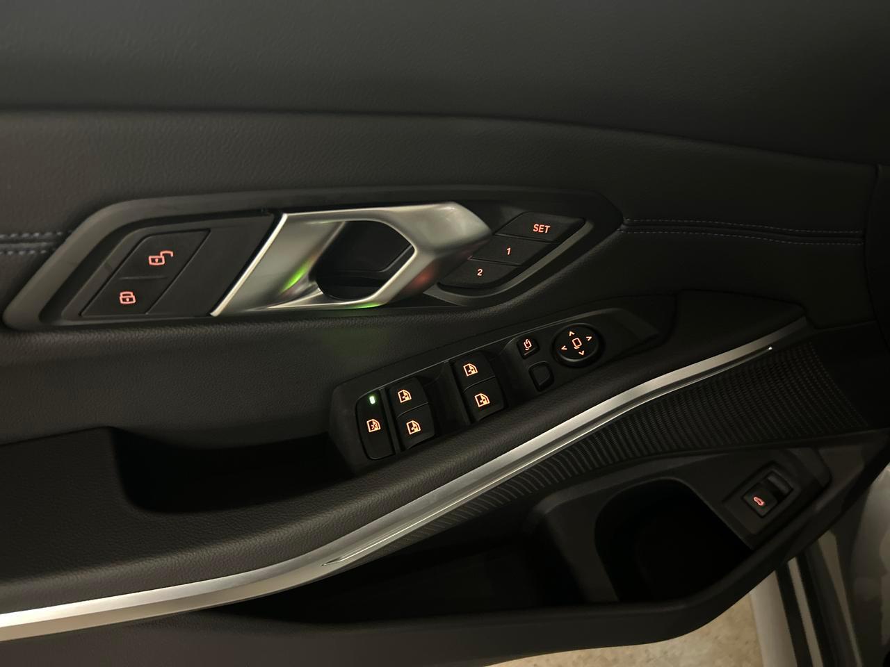 BMW 320d xDrive Tour. M Sport-image-24