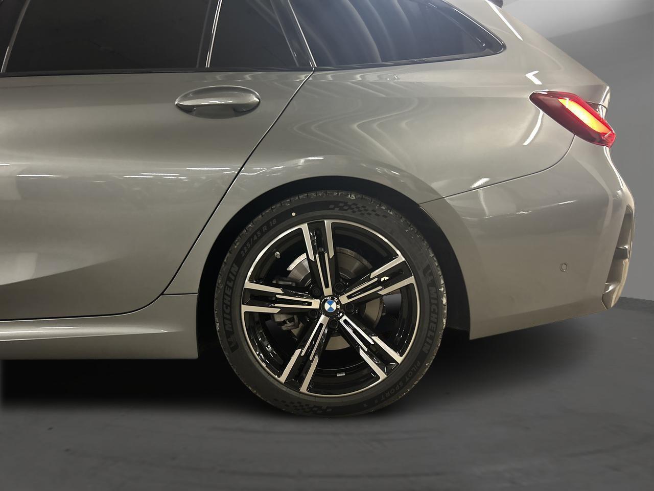 BMW 320d xDrive Tour. M Sport-image-6