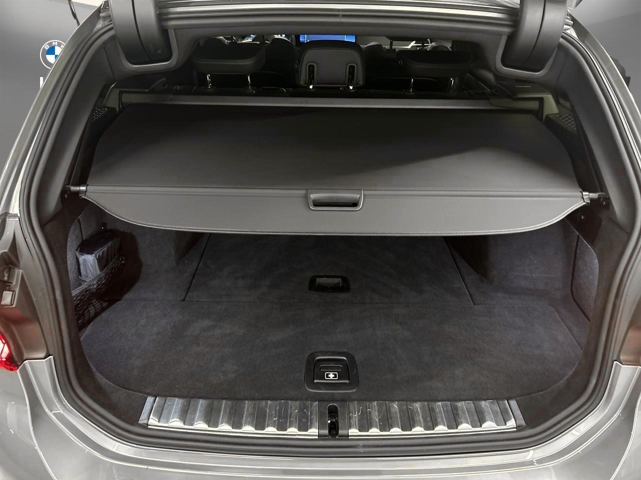 BMW 320d xDrive Tour. M Sport-image-12