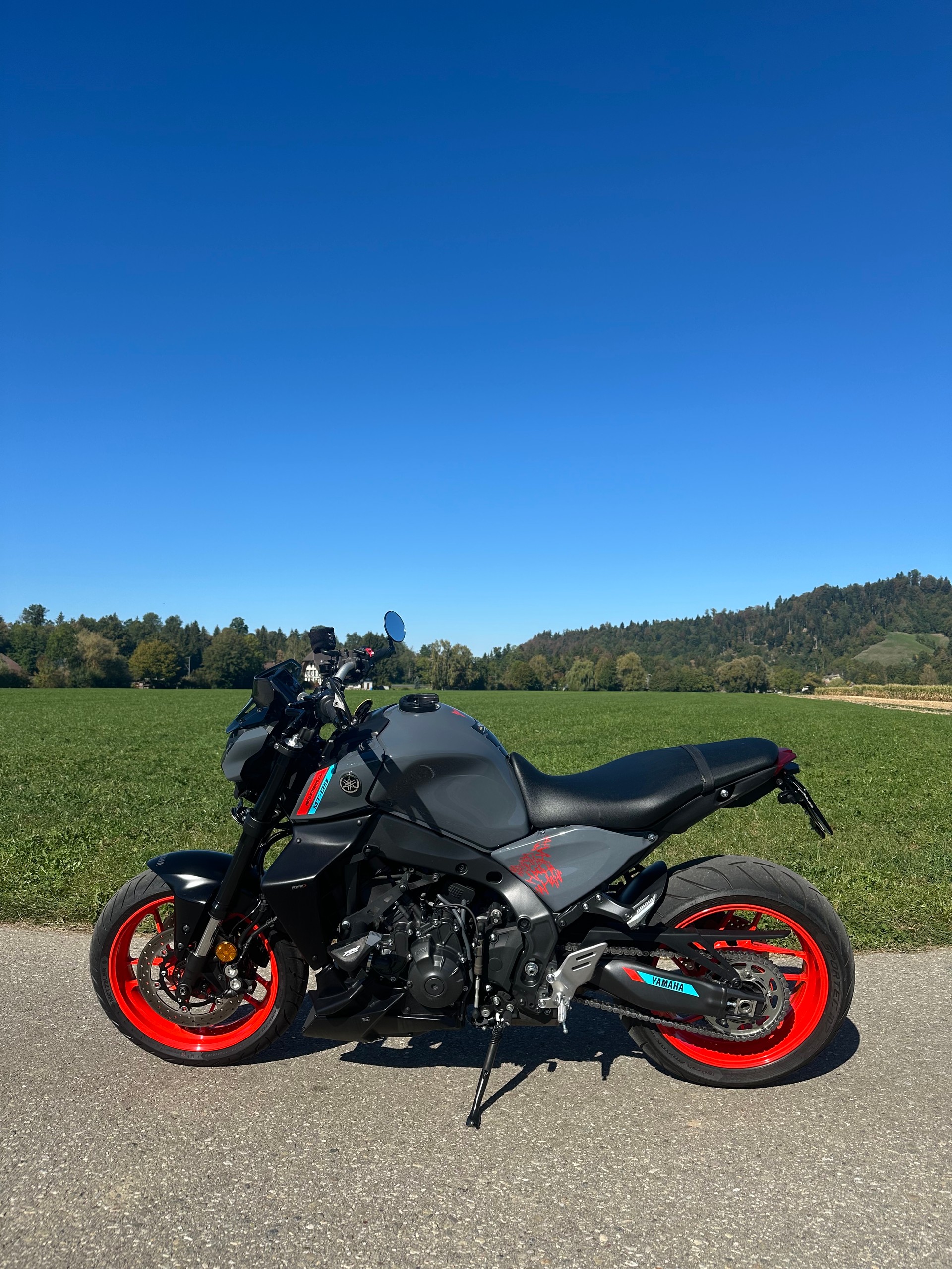 YAMAHA MT-09-image-0