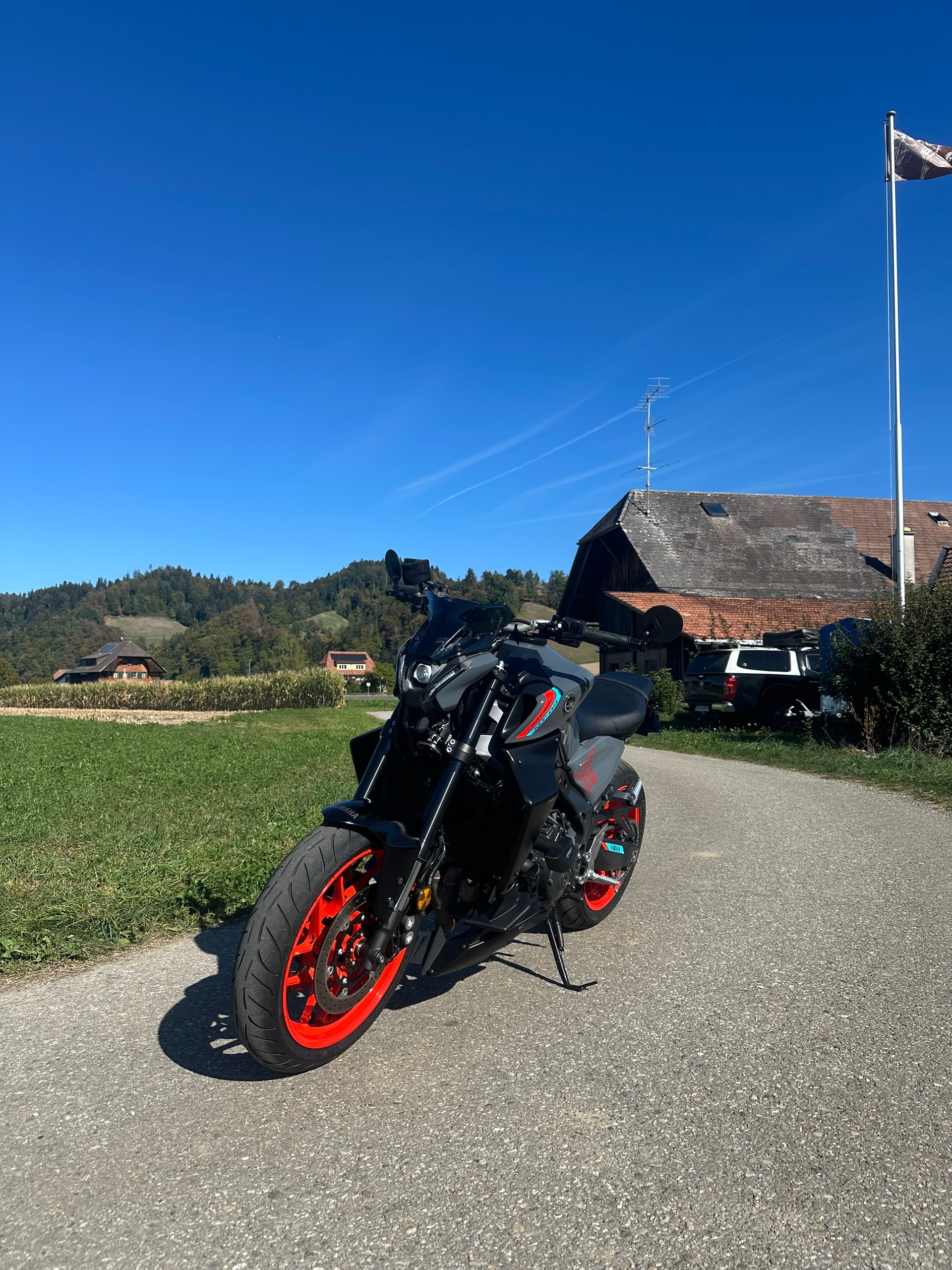 YAMAHA MT-09-image-1
