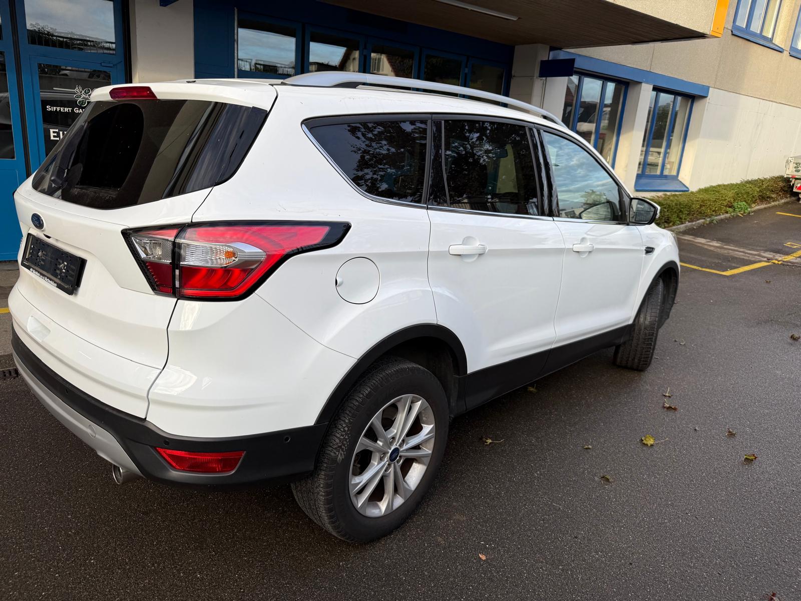 FORD Kuga 2.0 TDCi Business 2WD-image-3