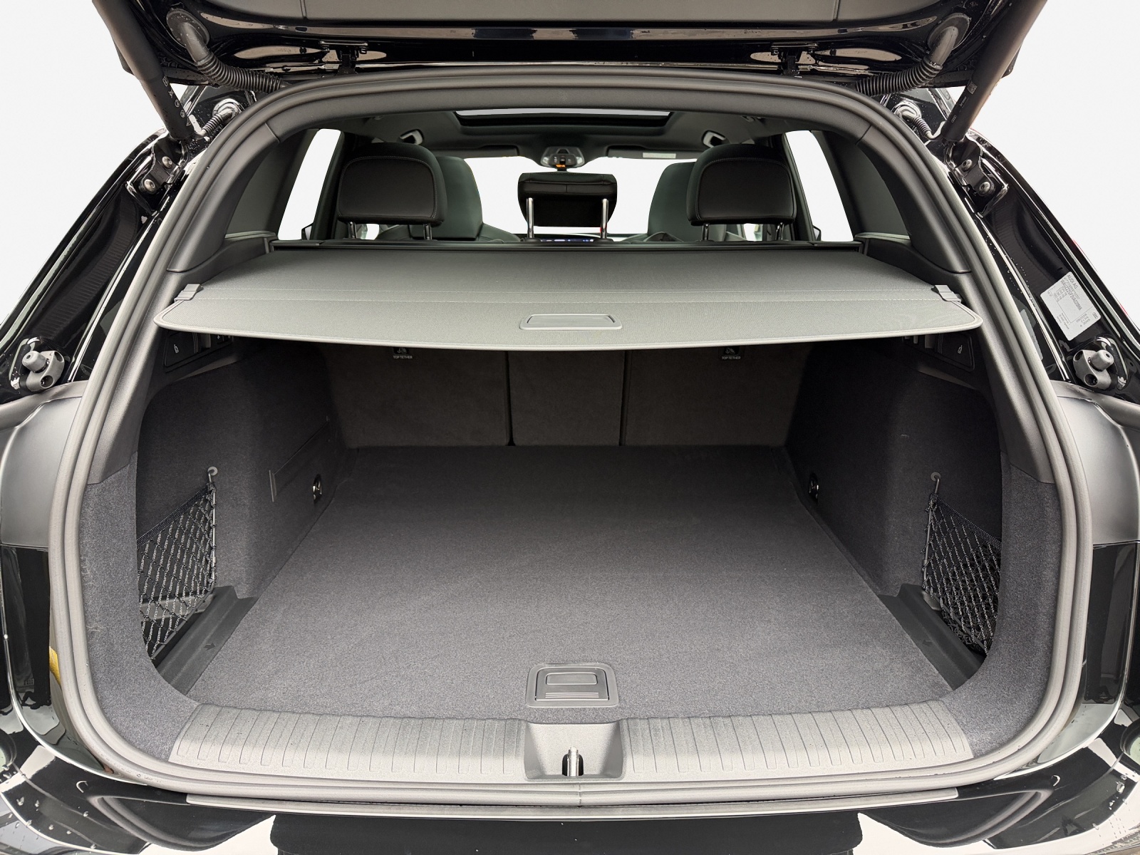 AUDI Q6 e-tron quattro-image-12