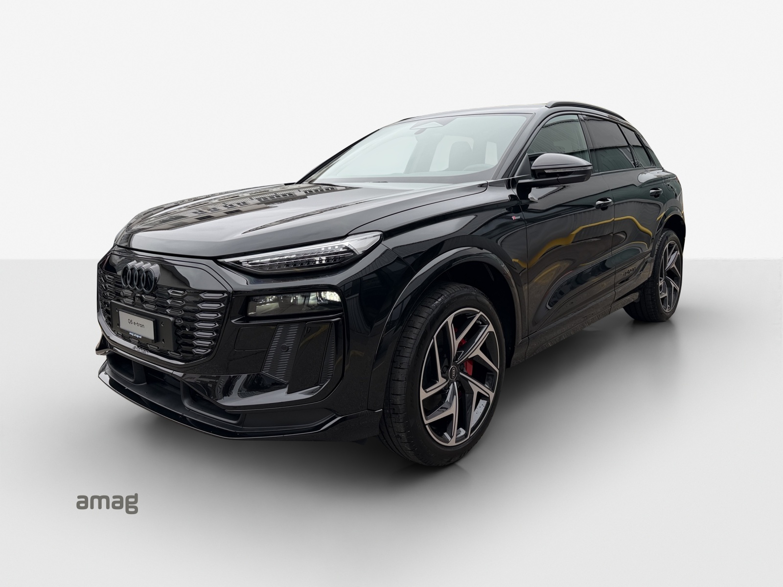 AUDI Q6 e-tron quattro