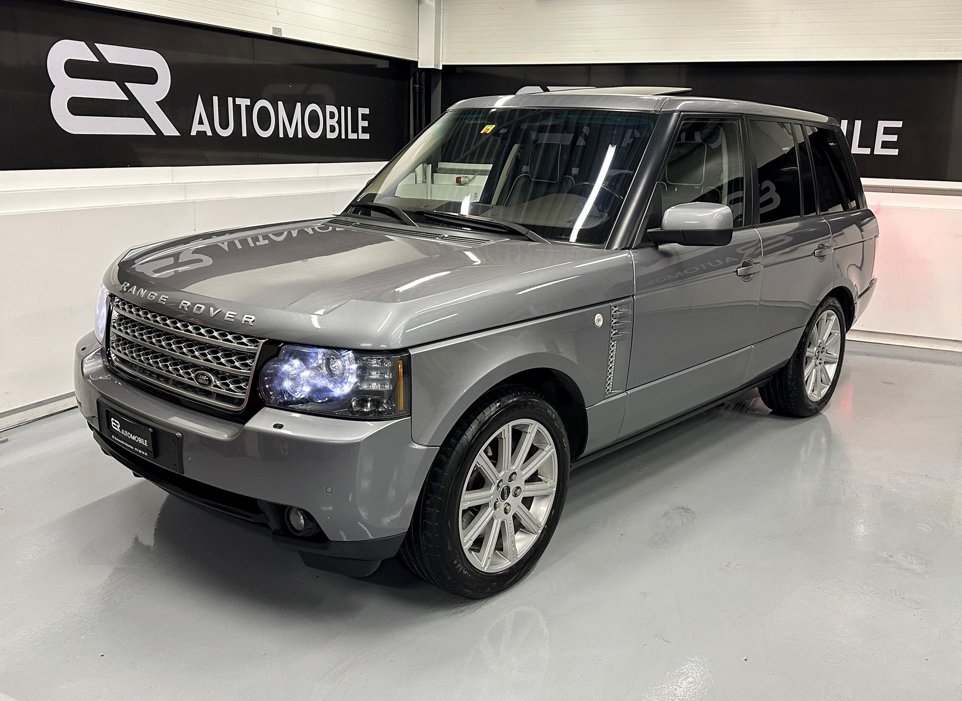 LAND ROVER Range Rover 4.4 TDV8 Autobiography Automatic
