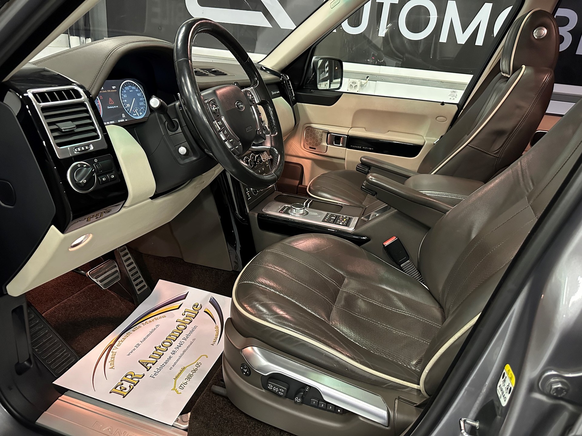 LAND ROVER Range Rover 4.4 TDV8 Autobiography Automatic-image-12