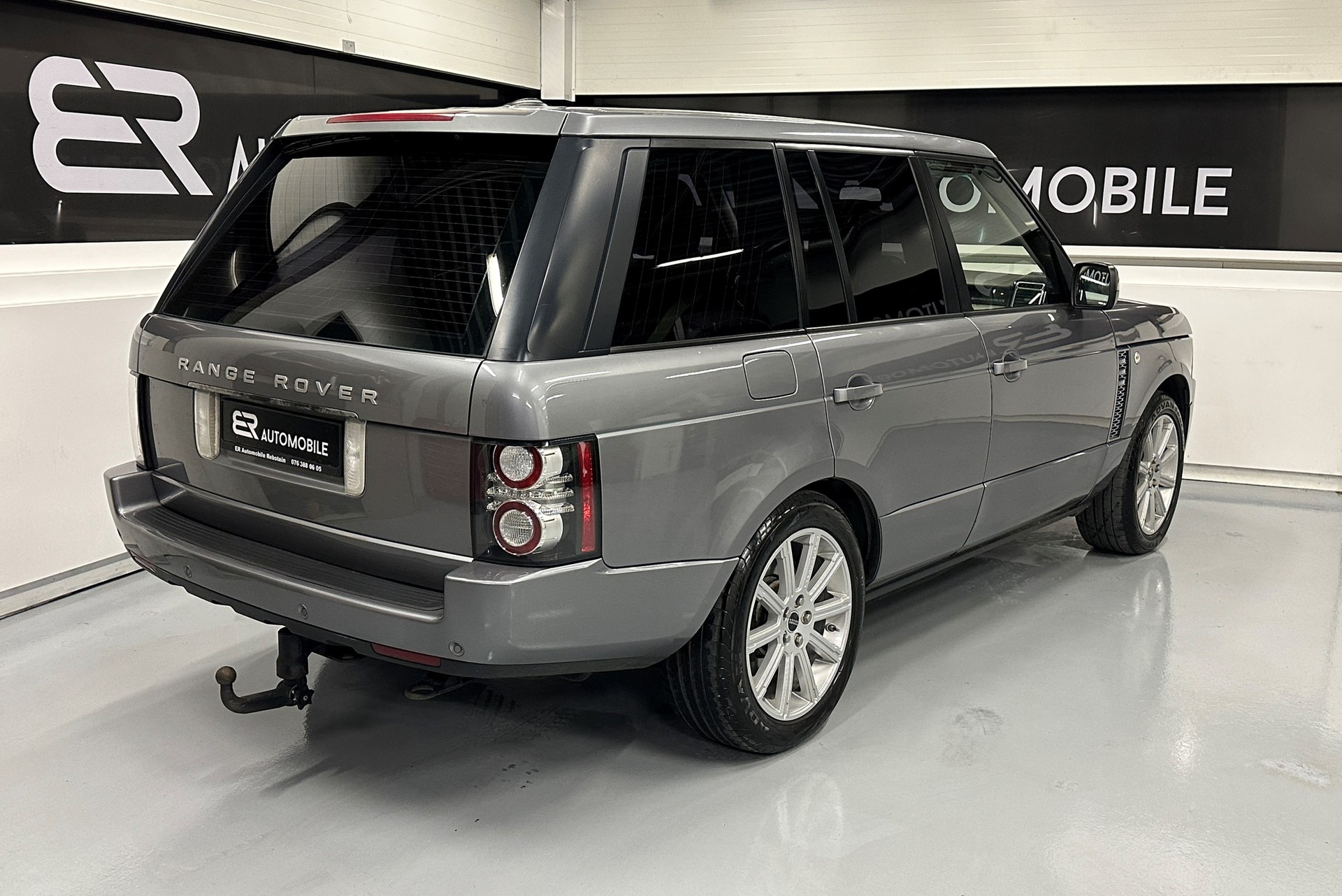 LAND ROVER Range Rover 4.4 TDV8 Autobiography Automatic-image-4