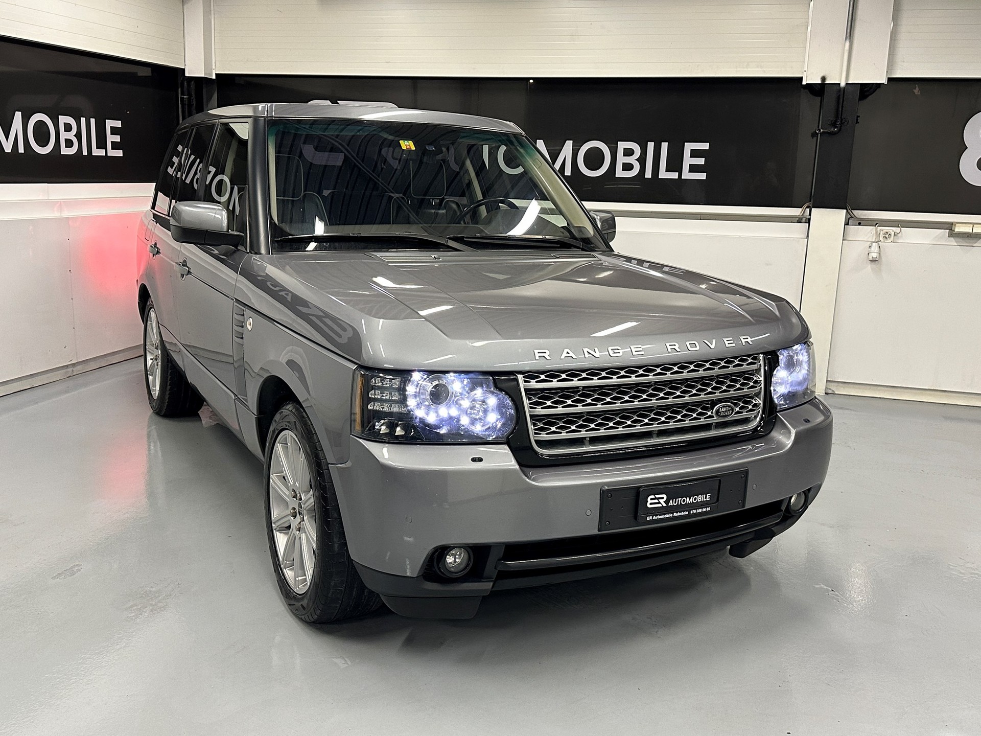 LAND ROVER Range Rover 4.4 TDV8 Autobiography Automatic-image-2