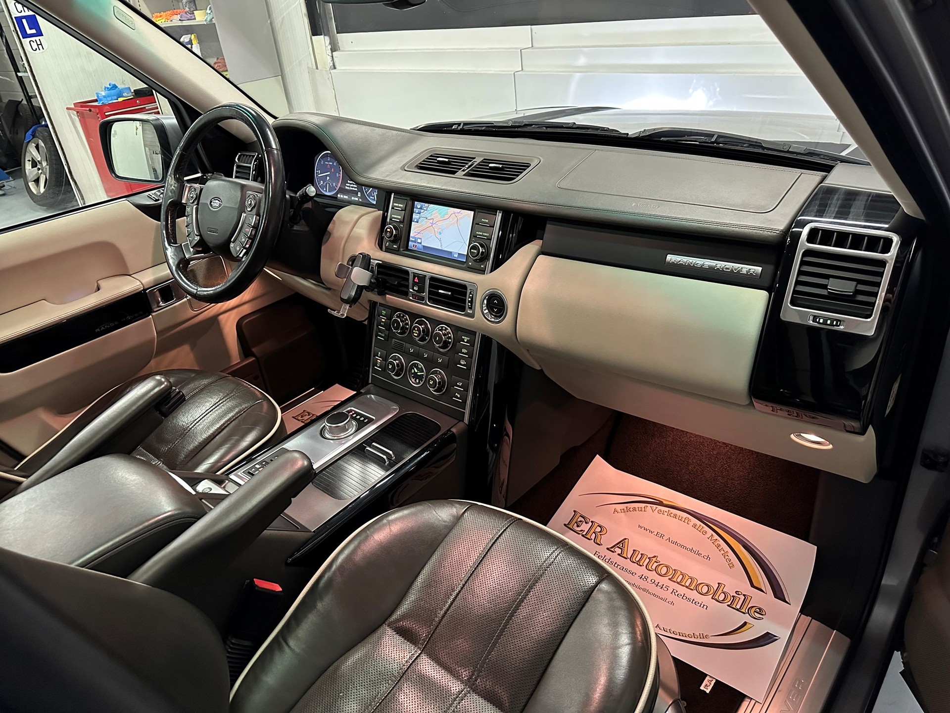 LAND ROVER Range Rover 4.4 TDV8 Autobiography Automatic-image-11
