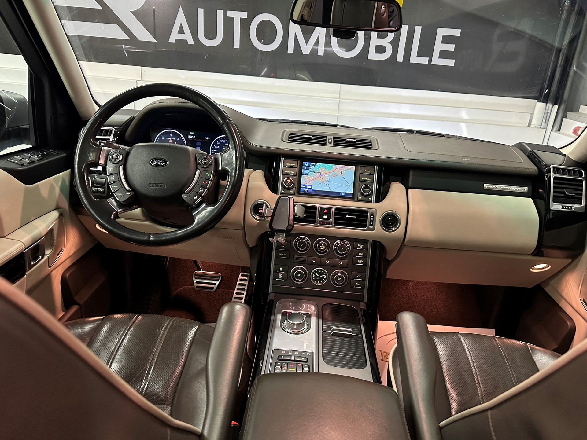LAND ROVER Range Rover 4.4 TDV8 Autobiography Automatic-image-10