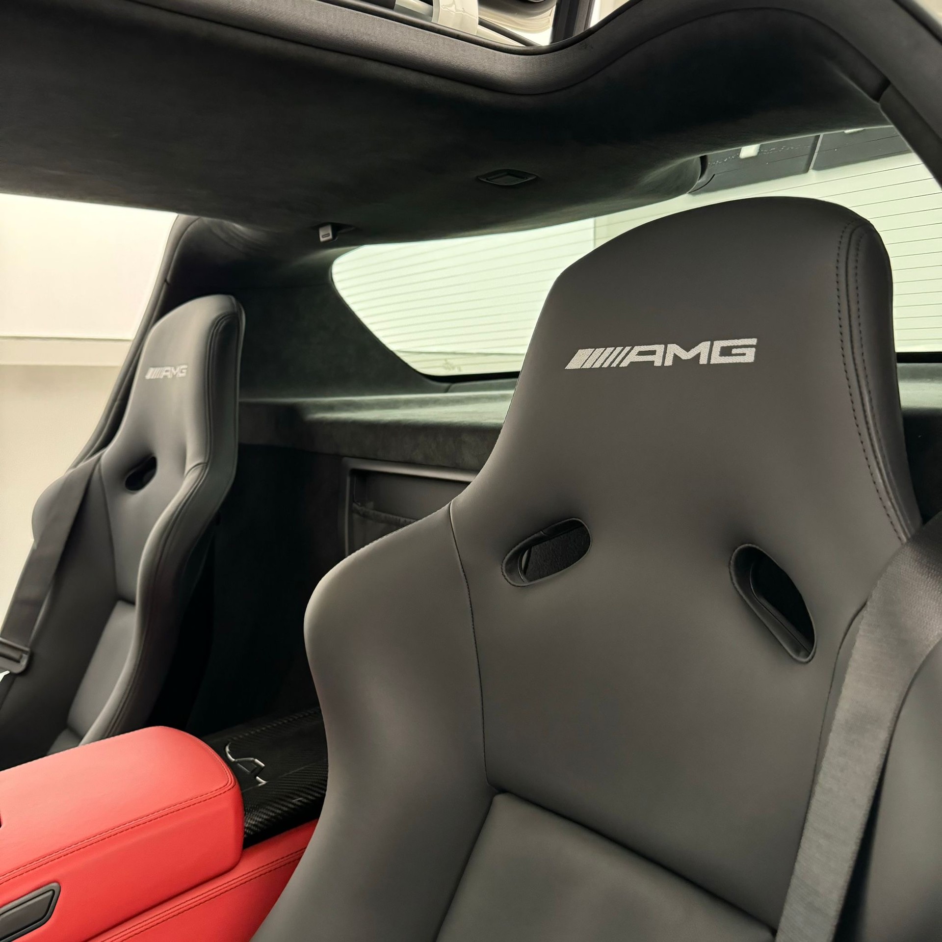 MERCEDES-BENZ SLS 63 AMG Speedshift RennTech-image-15