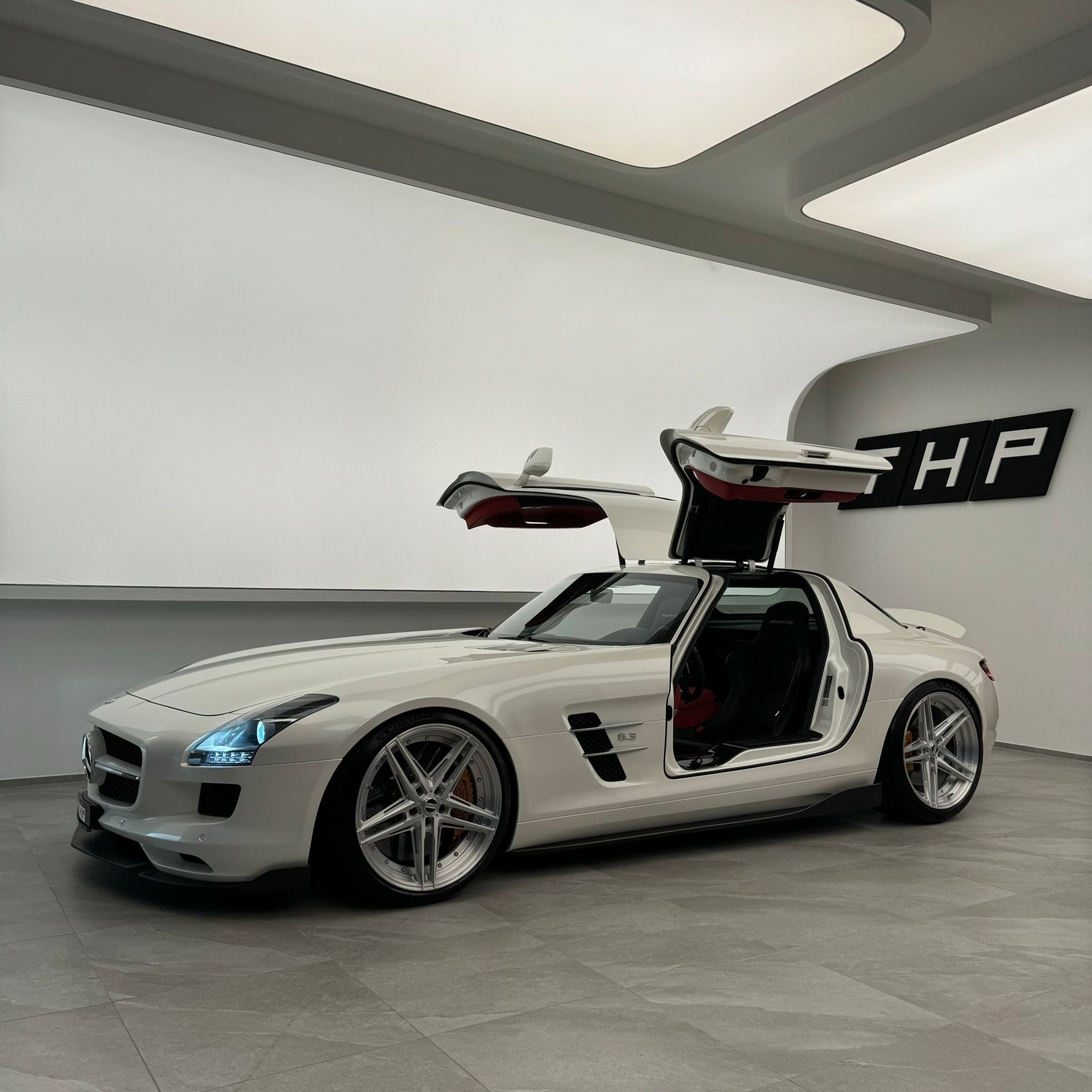 MERCEDES-BENZ SLS 63 AMG Speedshift RennTech