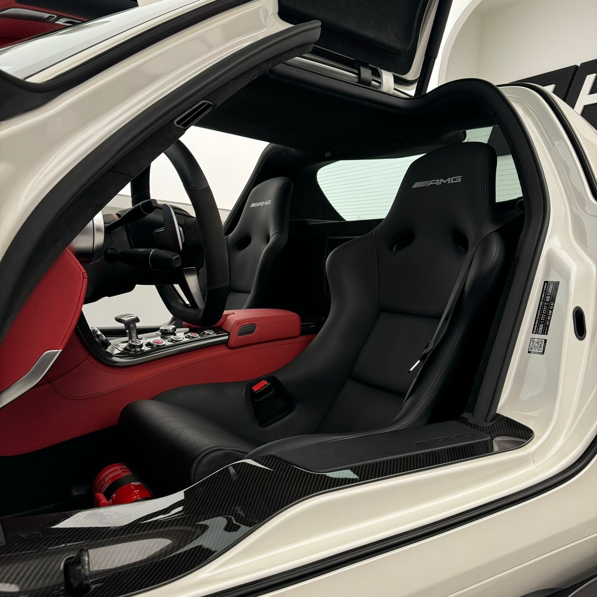 MERCEDES-BENZ SLS 63 AMG Speedshift RennTech-image-12