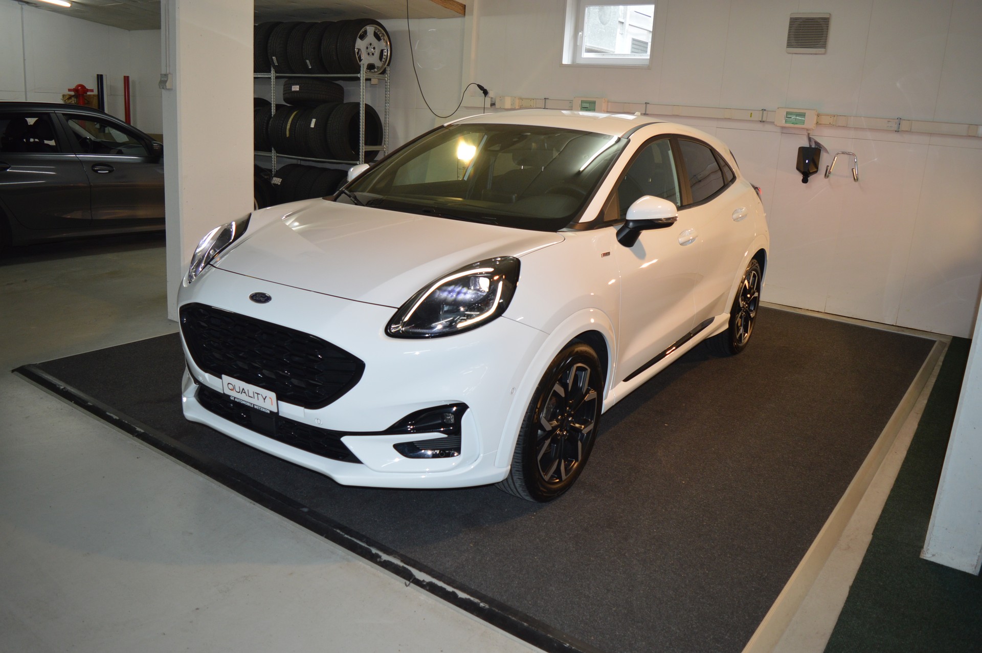 FORD Puma 1.0 MHEV ST-Line X Automat-showroom-element-1