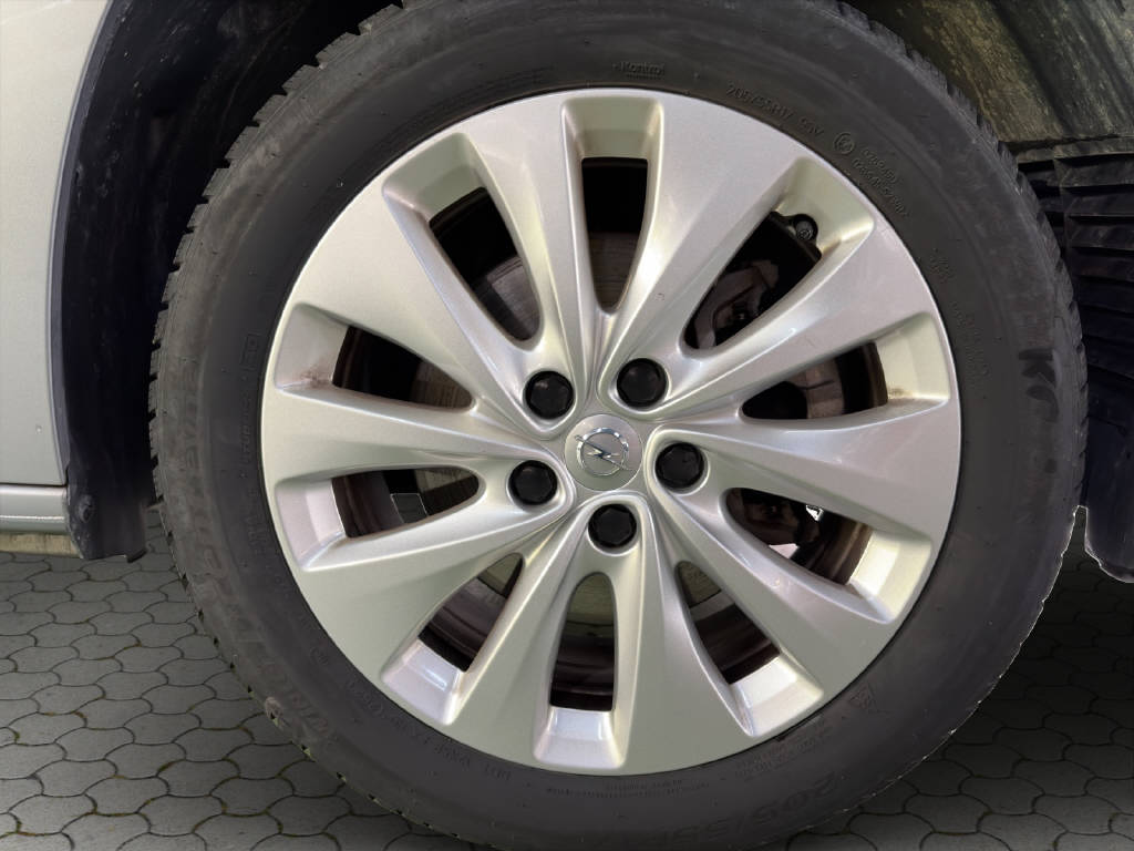 OPEL Combo Life 1.5 D Ultimate S/S 7 places-image-13