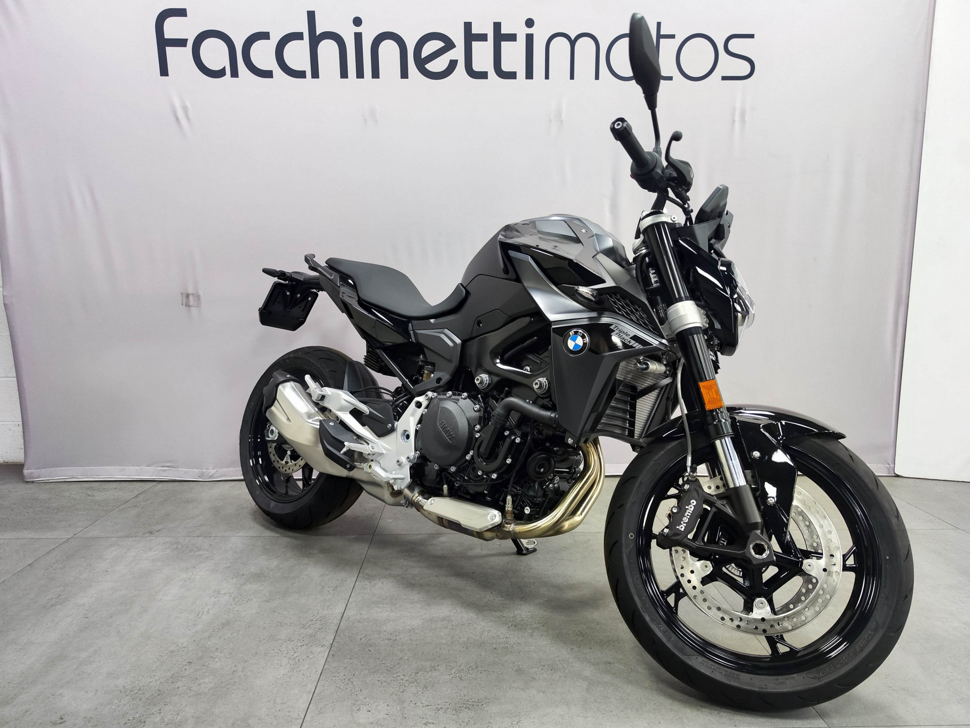 BMW F 900 R ***77 kW*** Leasing 3.9% ***-image-1