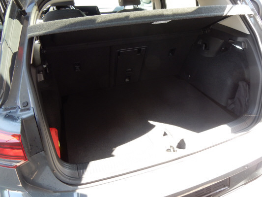 VW Golf 1.5 eTSI Life DSG-image-8
