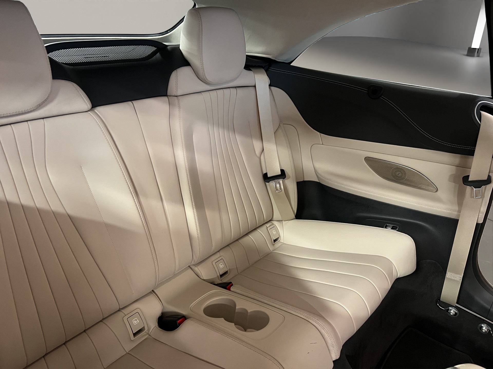 MERCEDES-BENZ E 200 Cabriolet 4Matic AMG Line 9G-Tronic LEASING à partir de CHF 595.-/mois-image-11