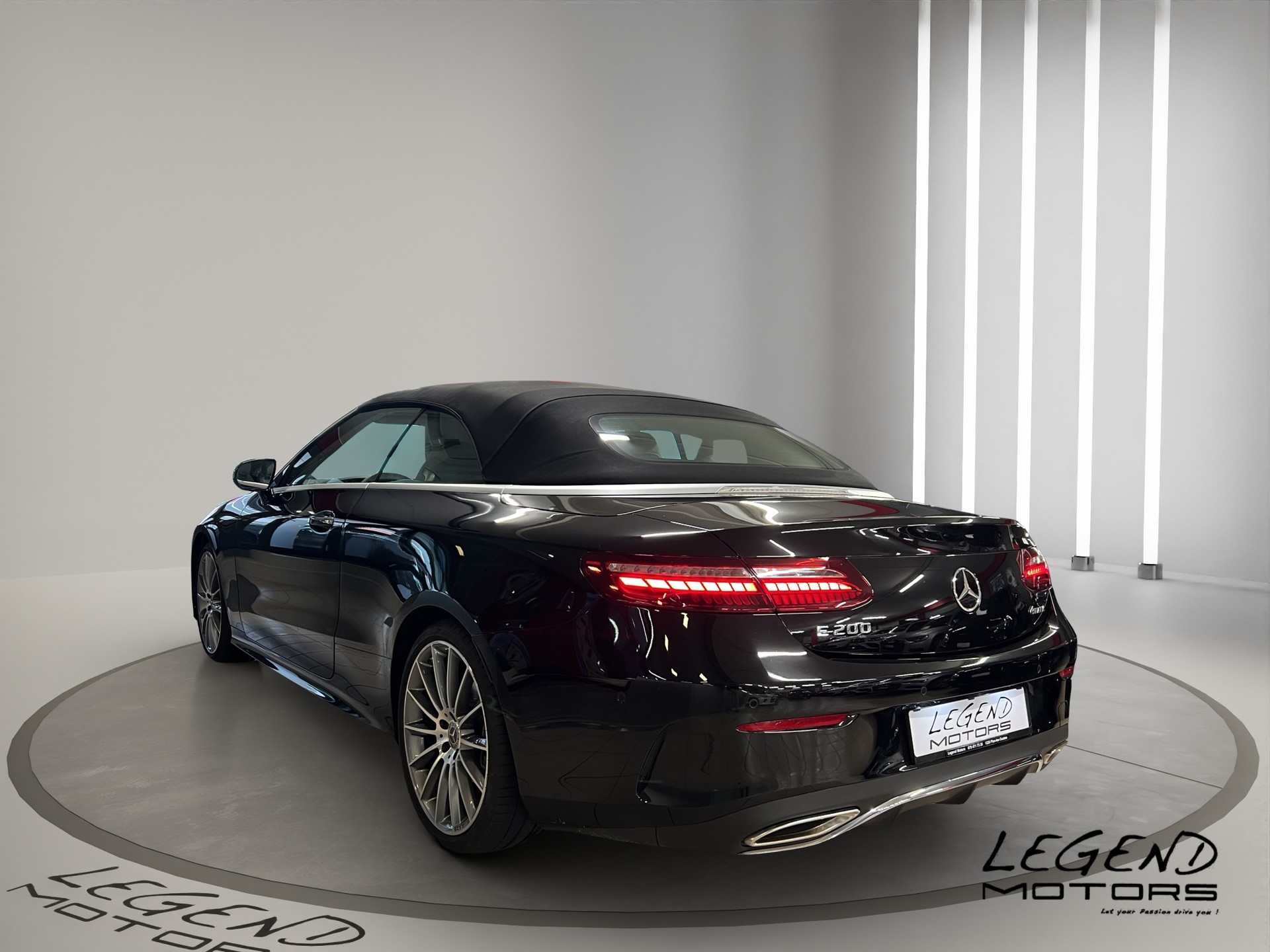MERCEDES-BENZ E 200 Cabriolet 4Matic AMG Line 9G-Tronic LEASING à partir de CHF 595.-/mois-showroom-element-3