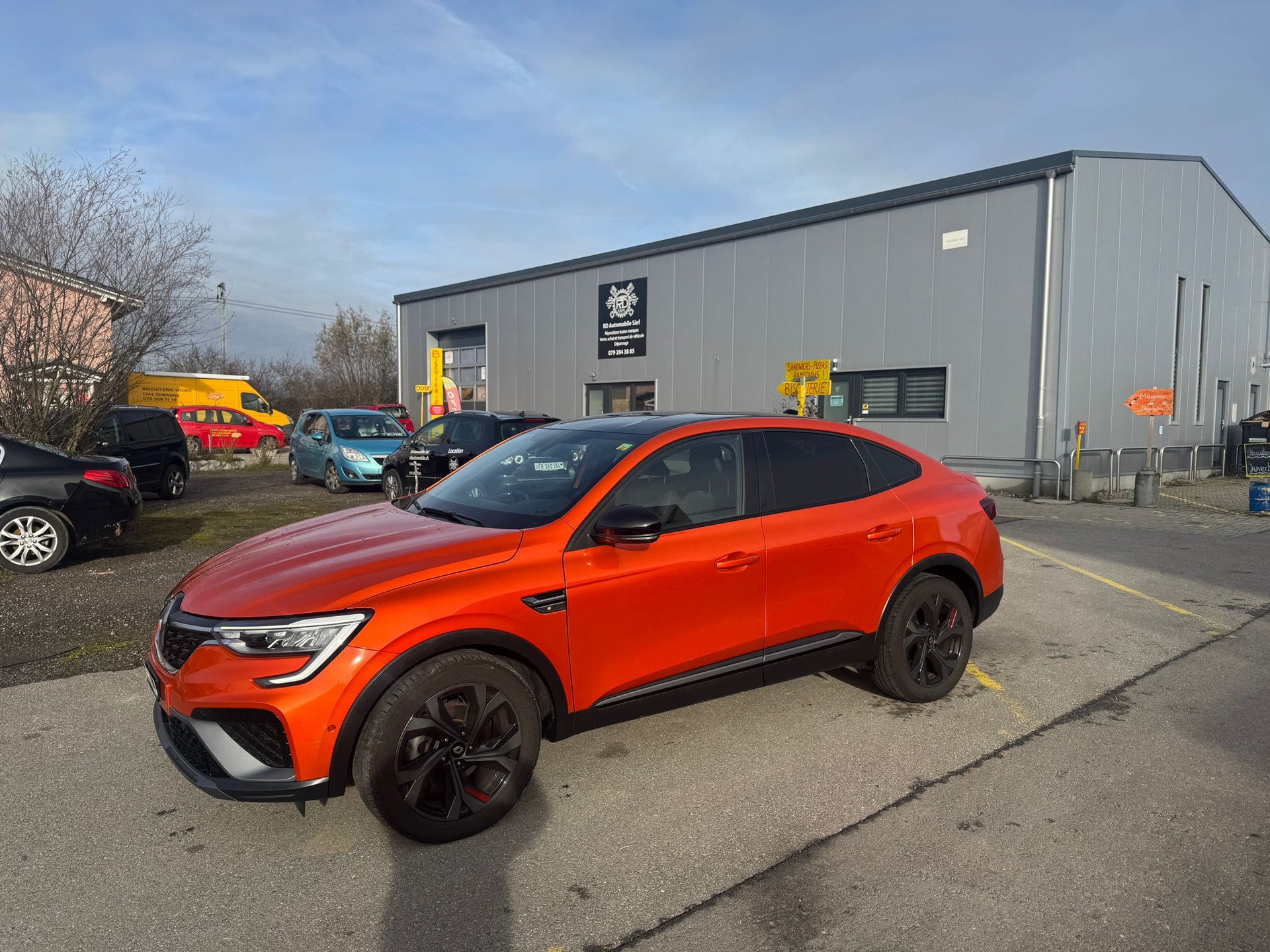 RENAULT Arkana 1.6 E-Tech R.S.Line-showroom-element-1