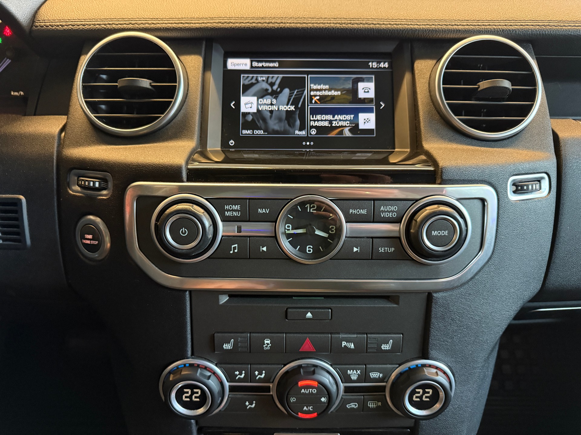 LAND ROVER Discovery 3.0 TDV6 !!!7Plätze!!! 210 Graphite-image-9