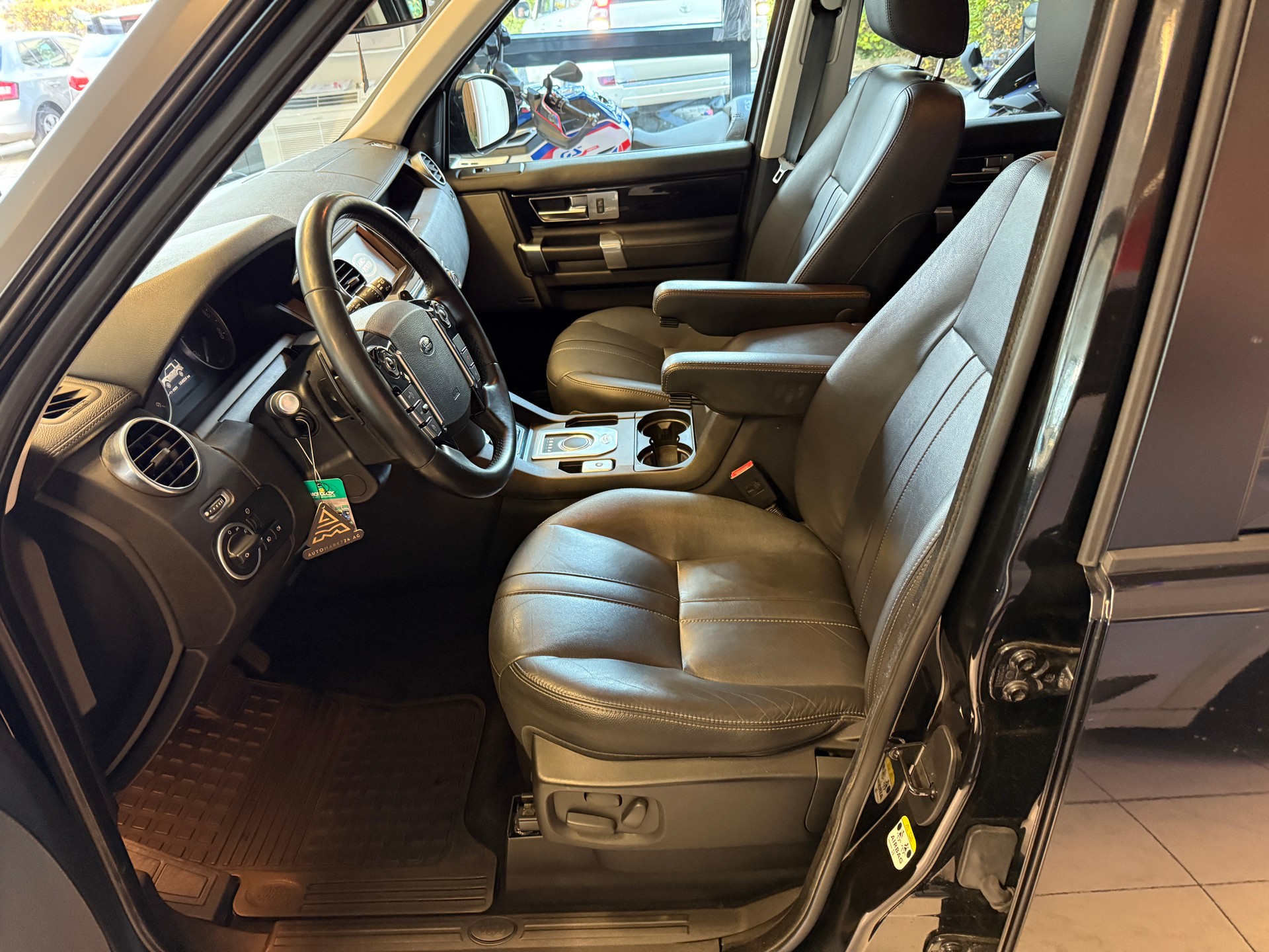 LAND ROVER Discovery 3.0 TDV6 !!!7Plätze!!! 210 Graphite-image-3