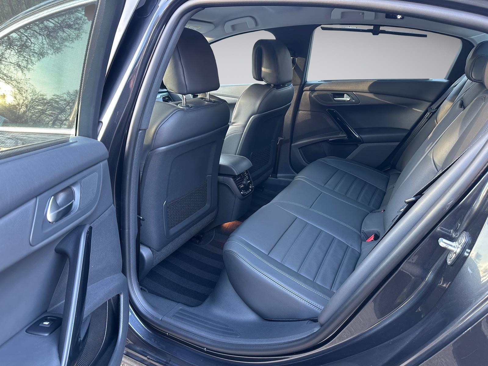 PEUGEOT 508 2.0 BlueHDi Allure Automatic-image-9