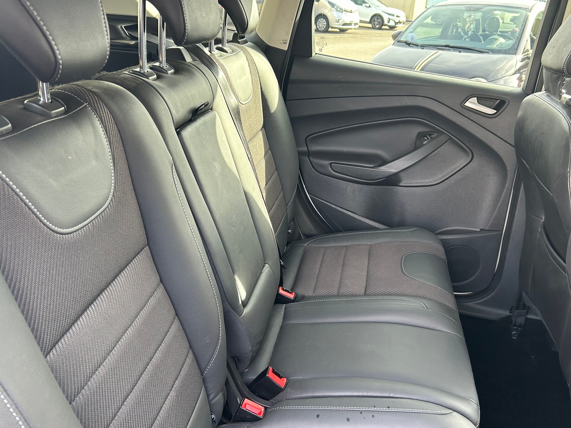 FORD Kuga 1.6 SCTi Titanium S 4WD Automatic-image-9