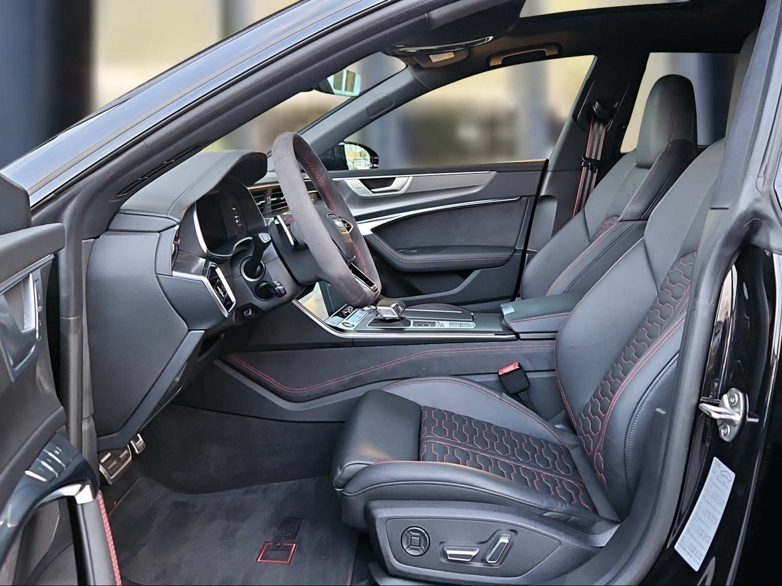 AUDI RS7 Sportback MHEV Performance Mythosschwarz Metallic-image-8
