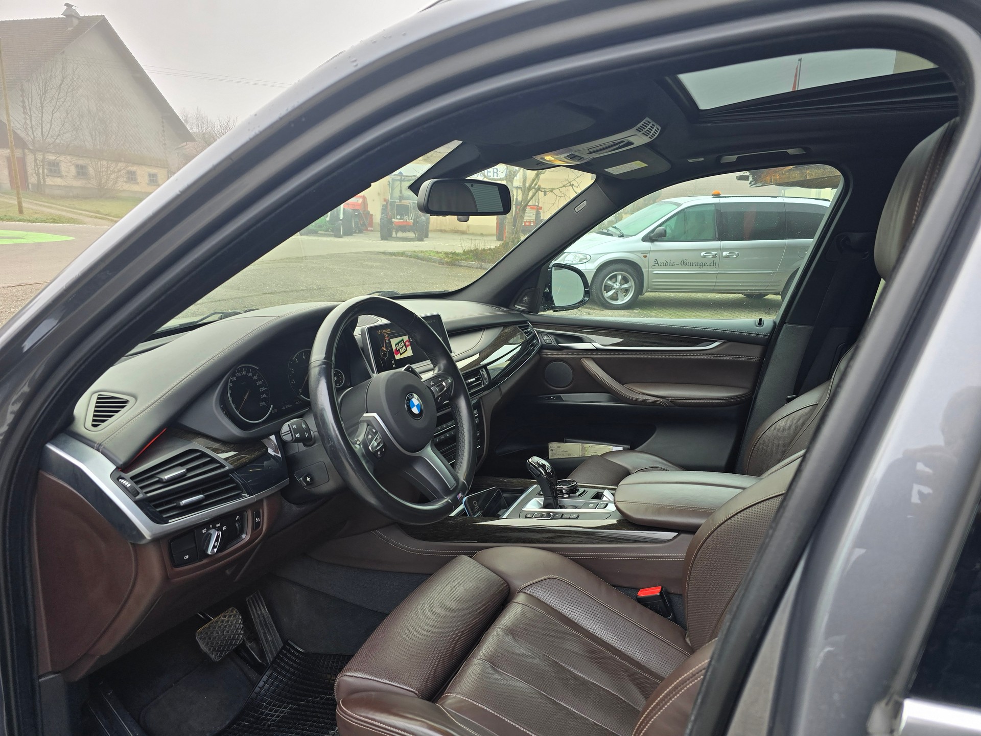 BMW X5 xDrive 50i Steptronic-image-5