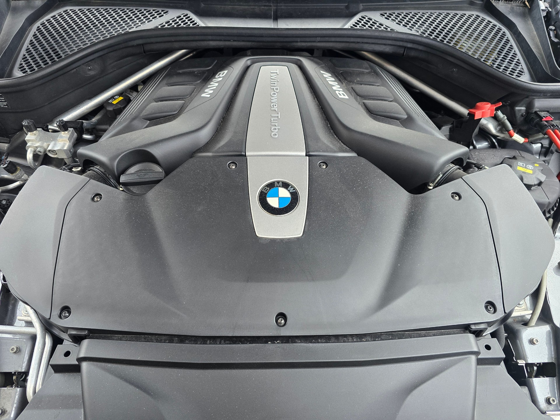 BMW X5 xDrive 50i Steptronic-image-13