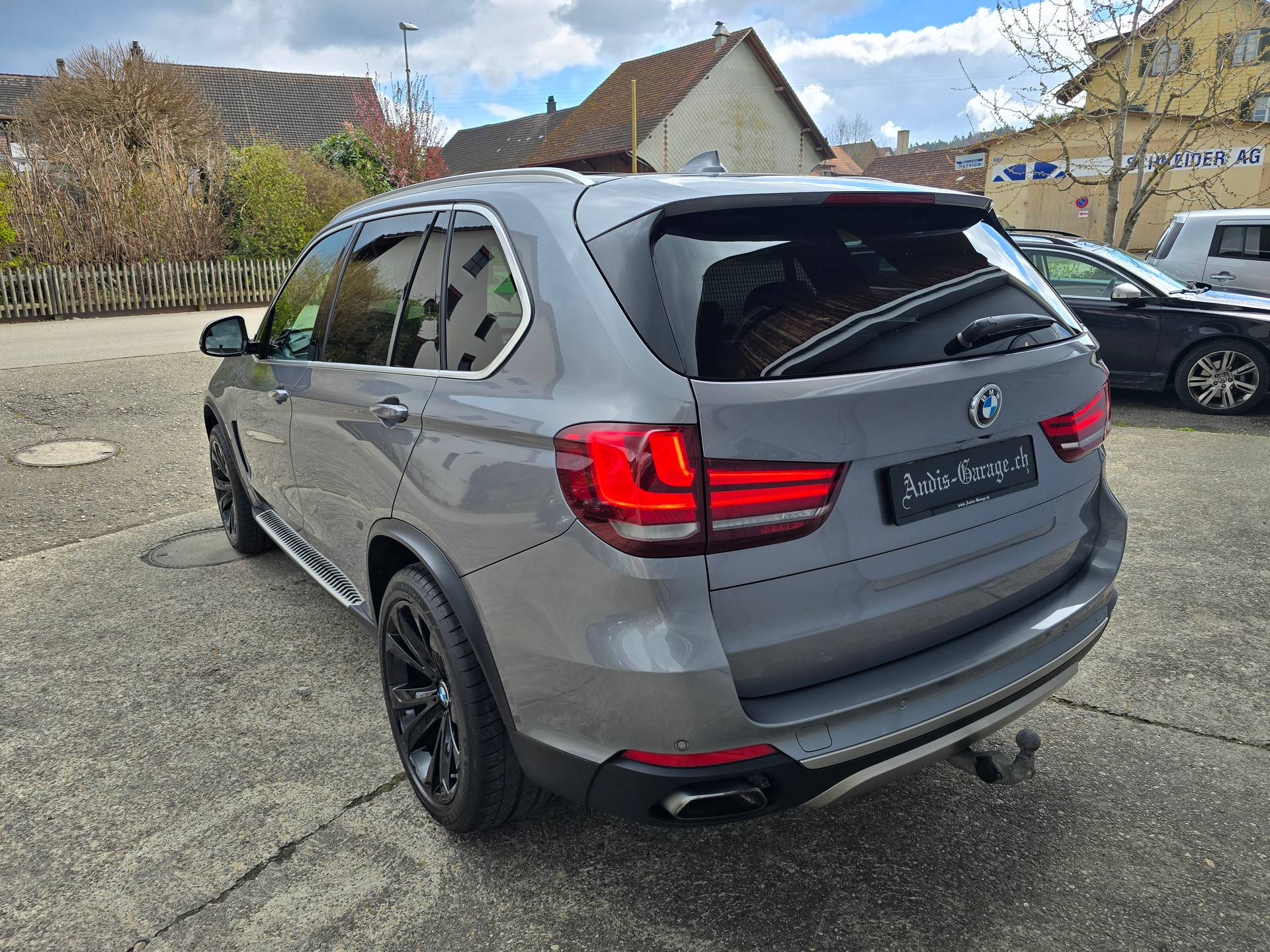 BMW X5 xDrive 50i Steptronic-image-2