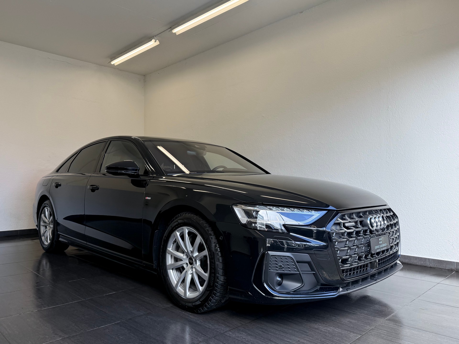 AUDI A8 50 TDI quattro tiptronic-showroom-element-2