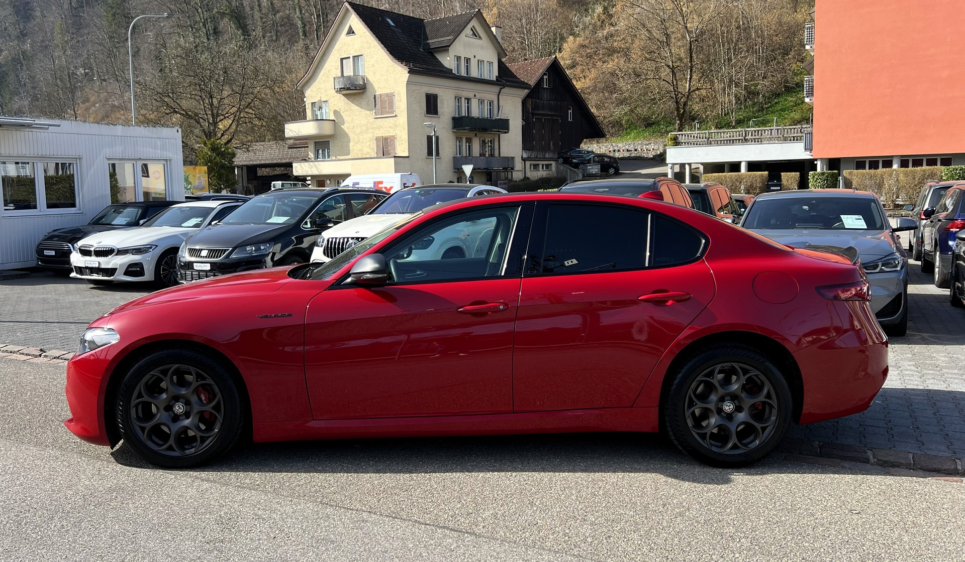 ALFA ROMEO Giulia 2.2 JTDM Veloce Q4 Automatic-showroom-element-1