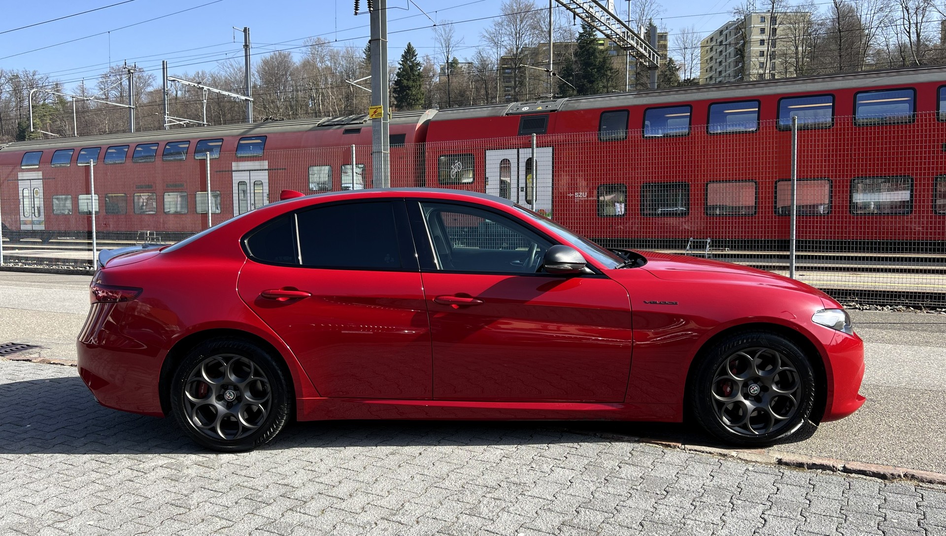 ALFA ROMEO Giulia 2.2 JTDM Veloce Q4 Automatic-image-5