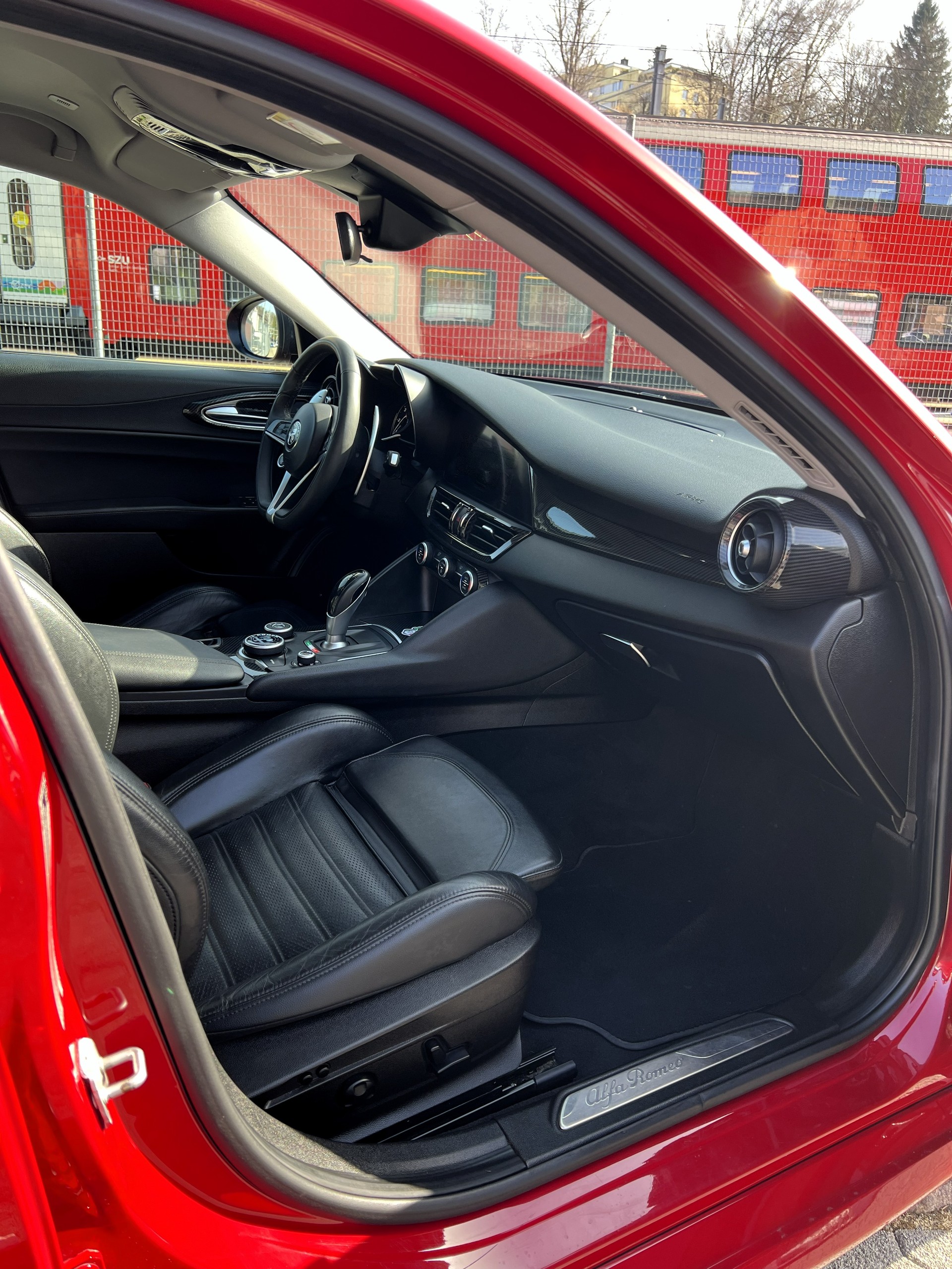 ALFA ROMEO Giulia 2.2 JTDM Veloce Q4 Automatic-image-14