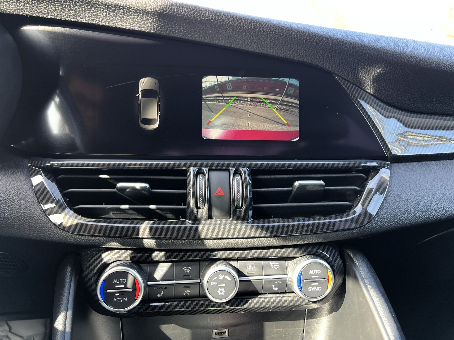 ALFA ROMEO Giulia 2.2 JTDM Veloce Q4 Automatic-image-19