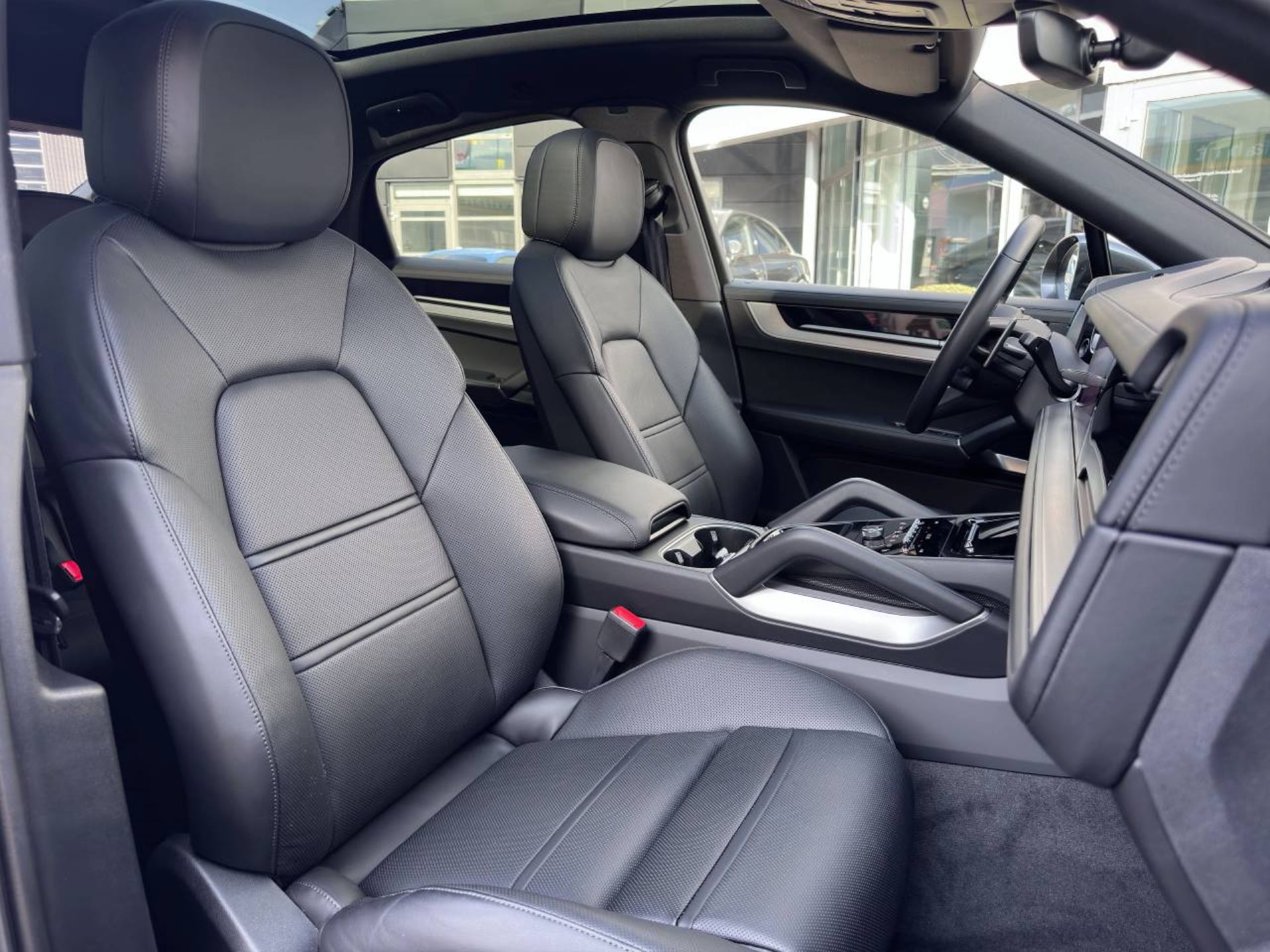 PORSCHE Cayenne S E-Hybrid Coupé-image-19