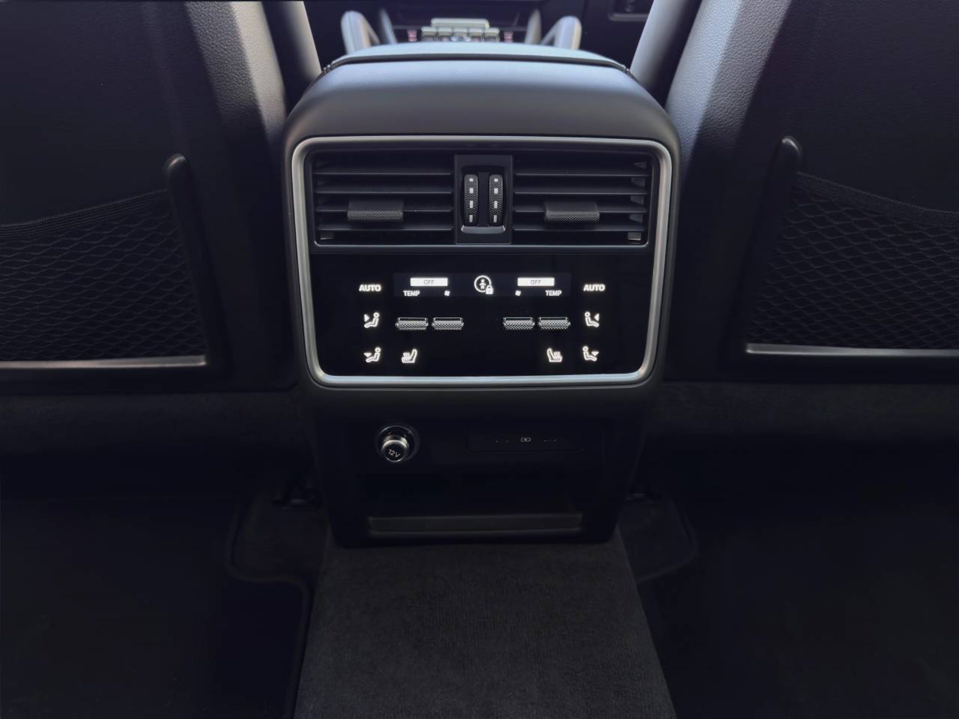 PORSCHE Cayenne S E-Hybrid Coupé-image-29