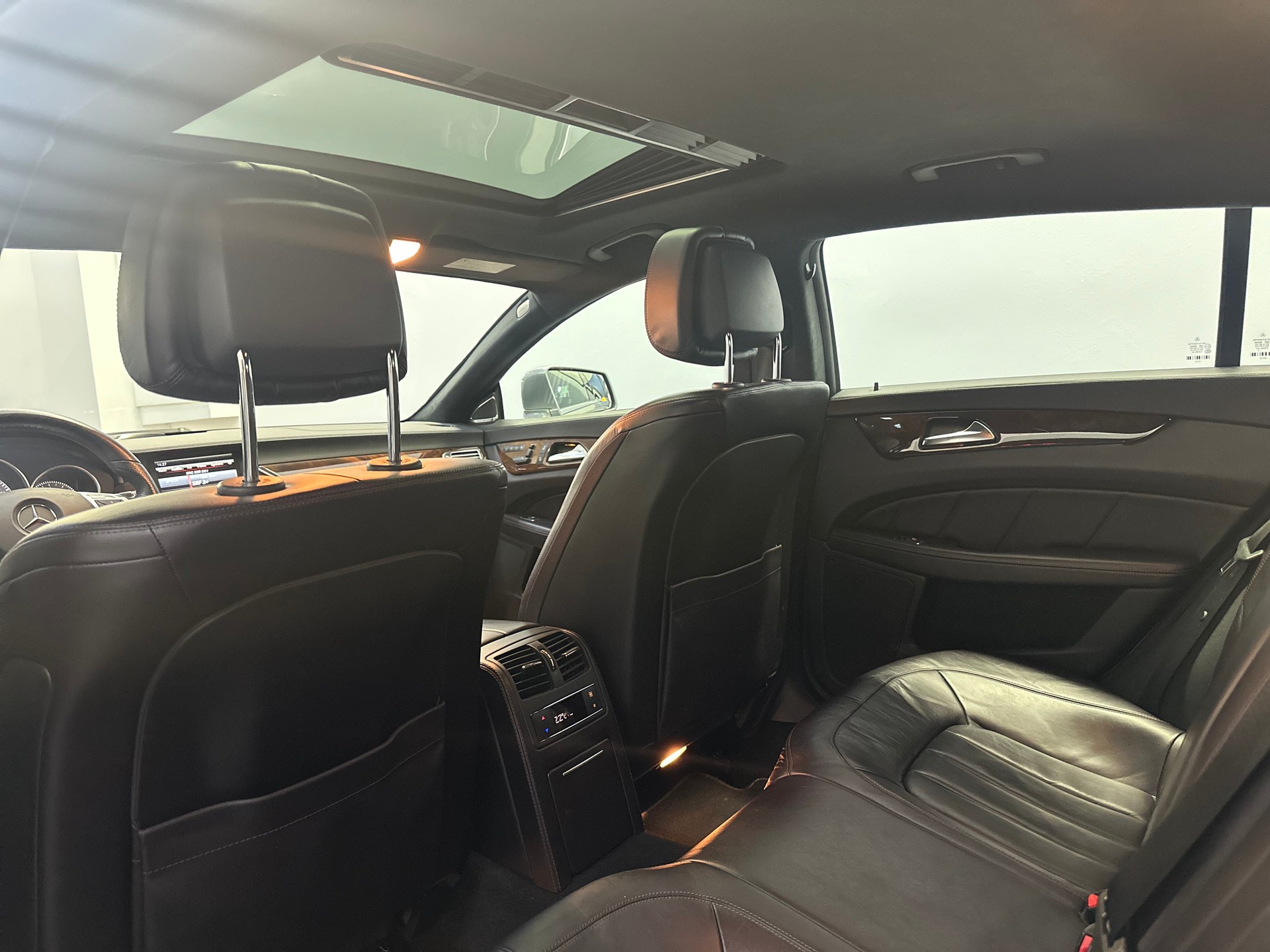 MERCEDES-BENZ CLS Shooting Brake 500 4Matic 7G-Tronic-image-18