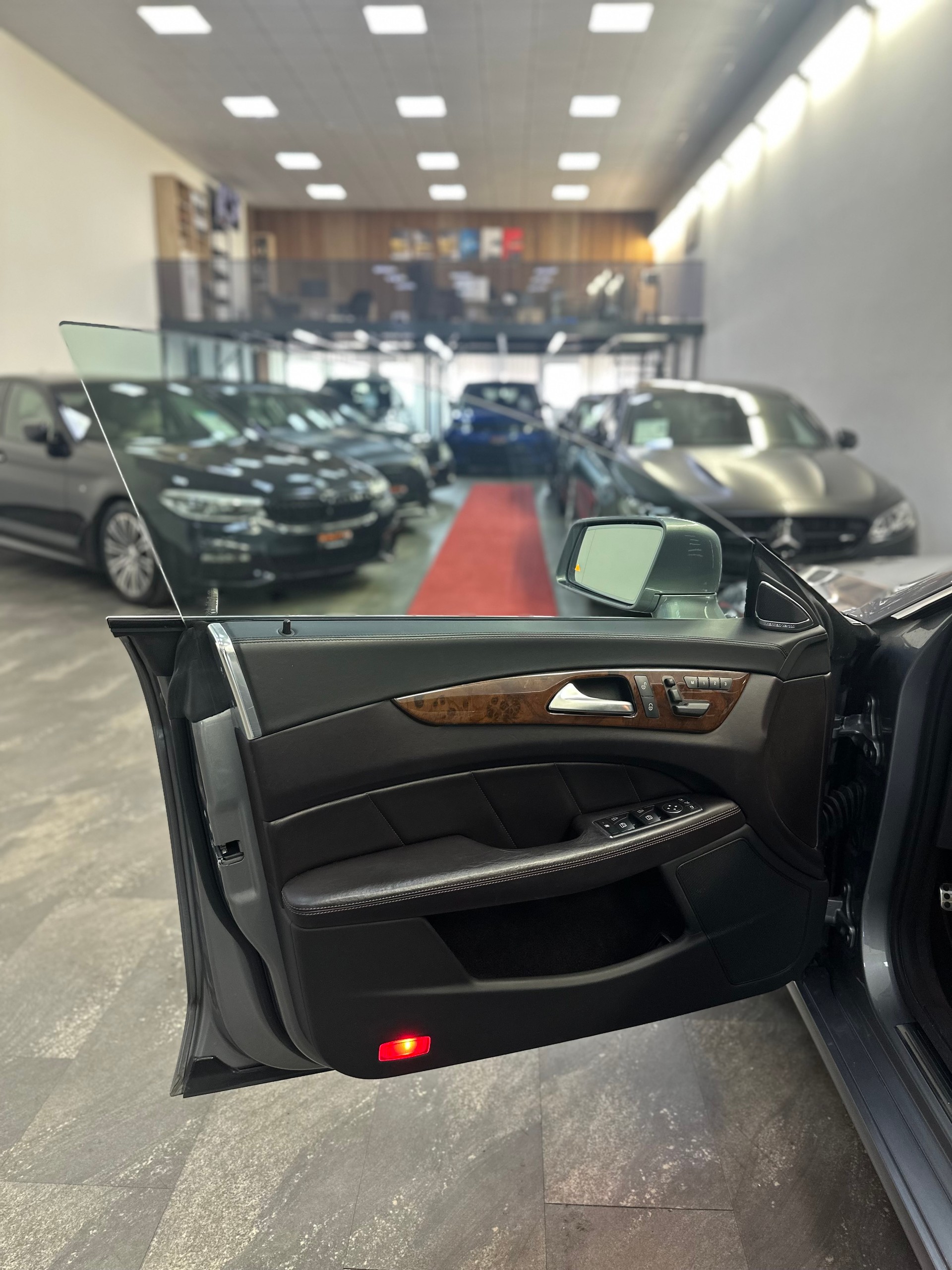 MERCEDES-BENZ CLS Shooting Brake 500 4Matic 7G-Tronic-image-19